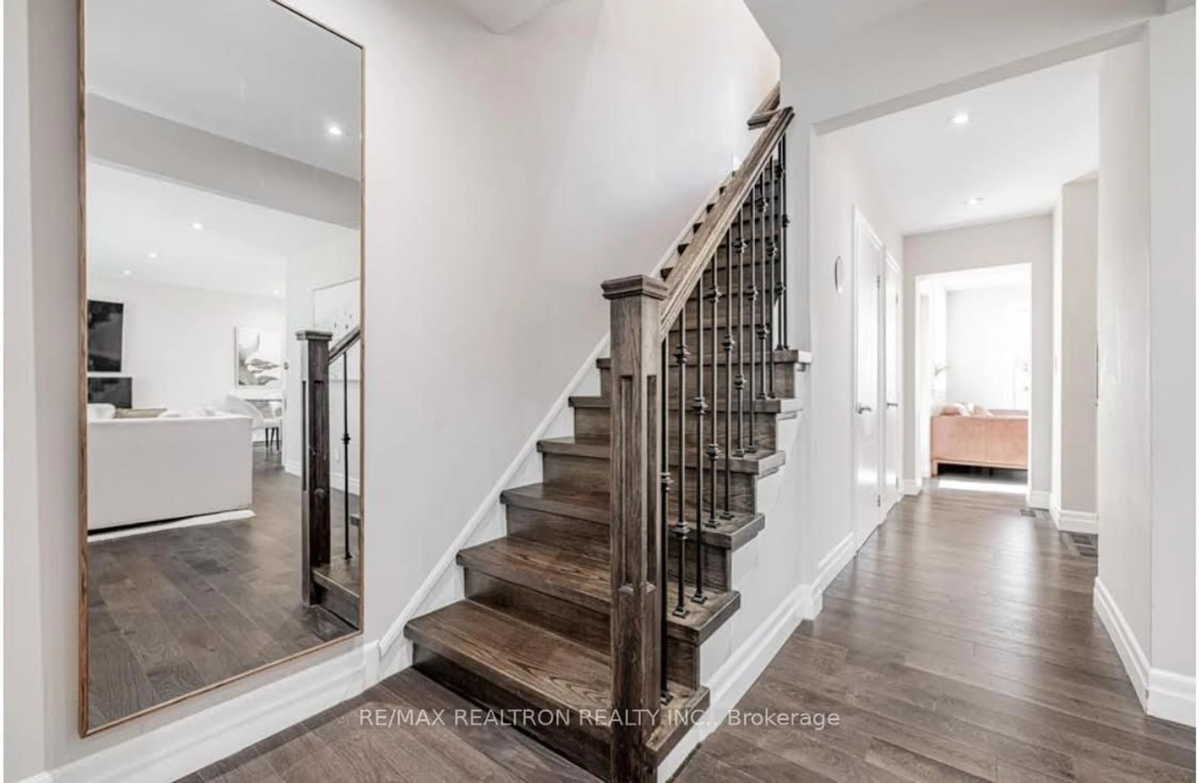 Unknown for 8 Glenelia Ave, Toronto Ontario M2M 2K7