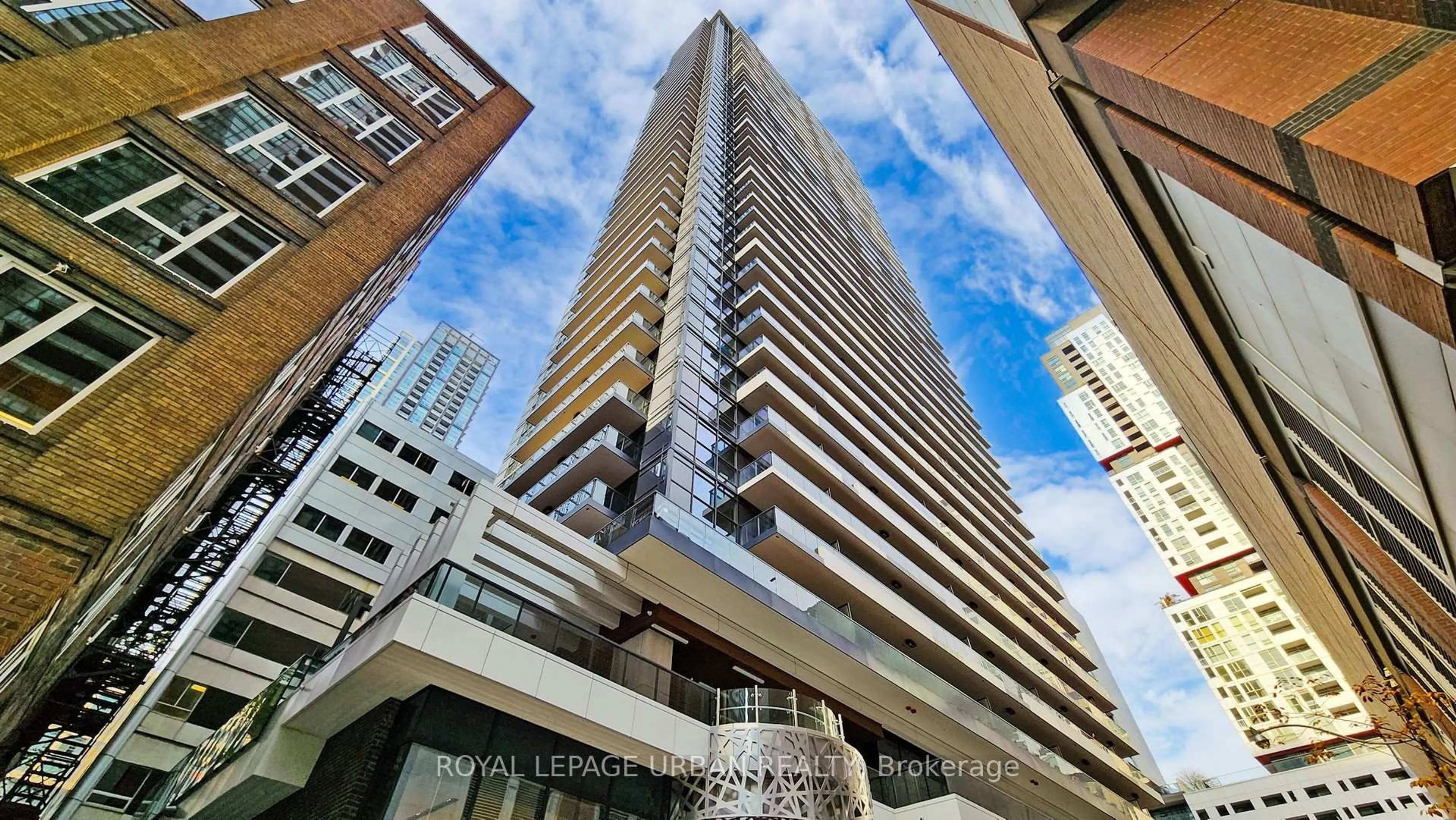 A pic from outside/outdoor area/front of a property/back of a property/a pic from drone, building for 38 Widmer St #2609, Toronto Ontario M5V 0P7