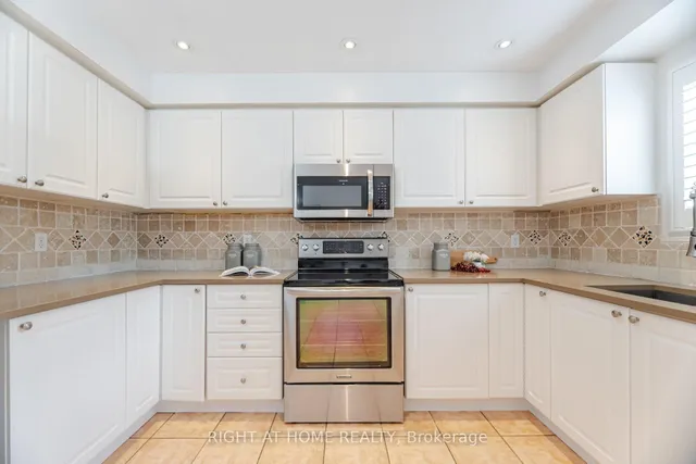Additional image 34 of 41 Acores Ave