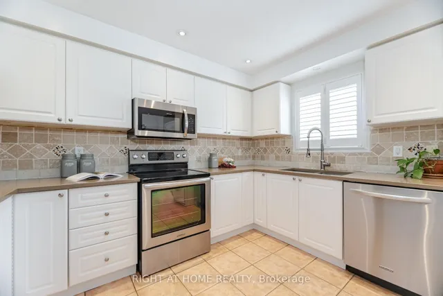 Additional image 33 of 41 Acores Ave