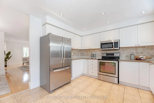 Additional image 32 of 41 Acores Ave