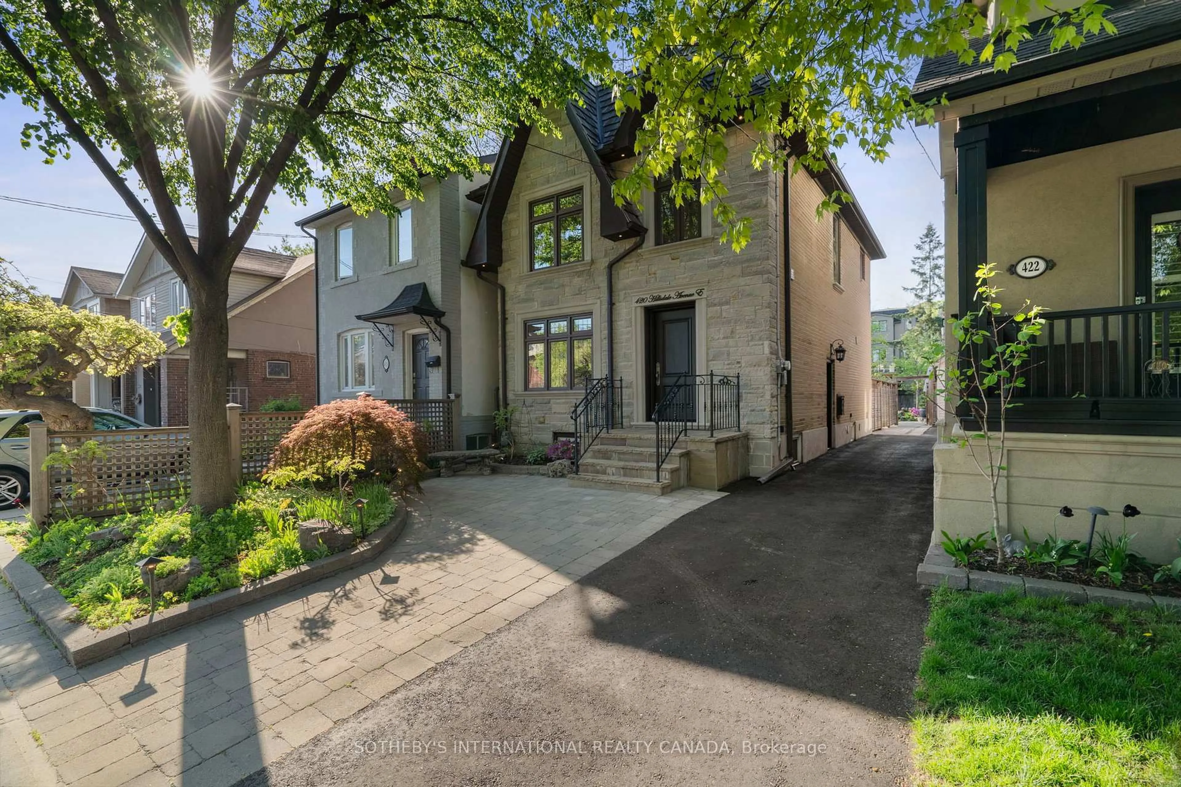 Unknown for 420 Hillsdale Ave, Toronto Ontario M4T 1E8