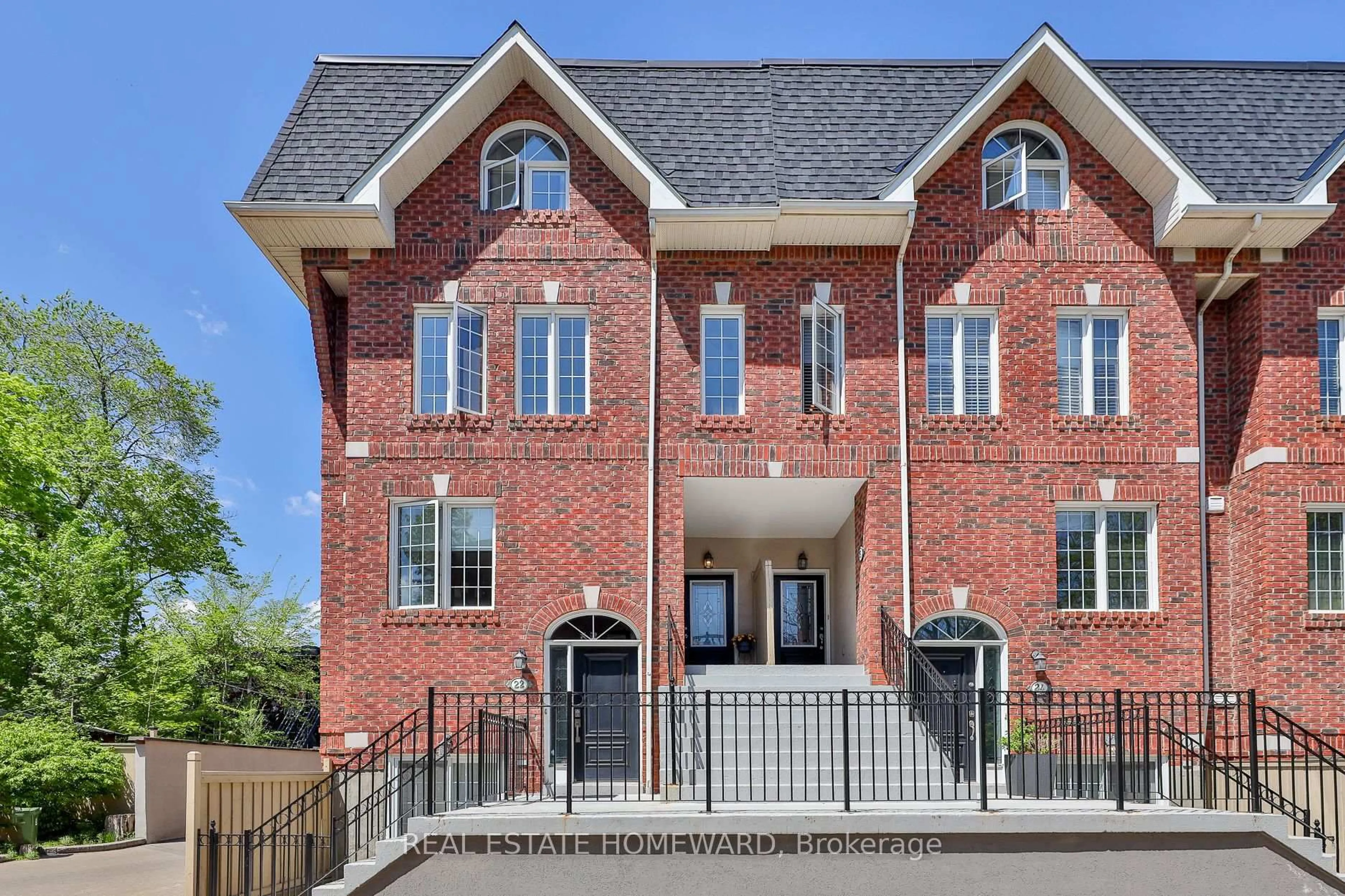 Home with brick exterior material, street for 36 Rusholme Park Cres #23, Toronto Ontario M6J 2C9