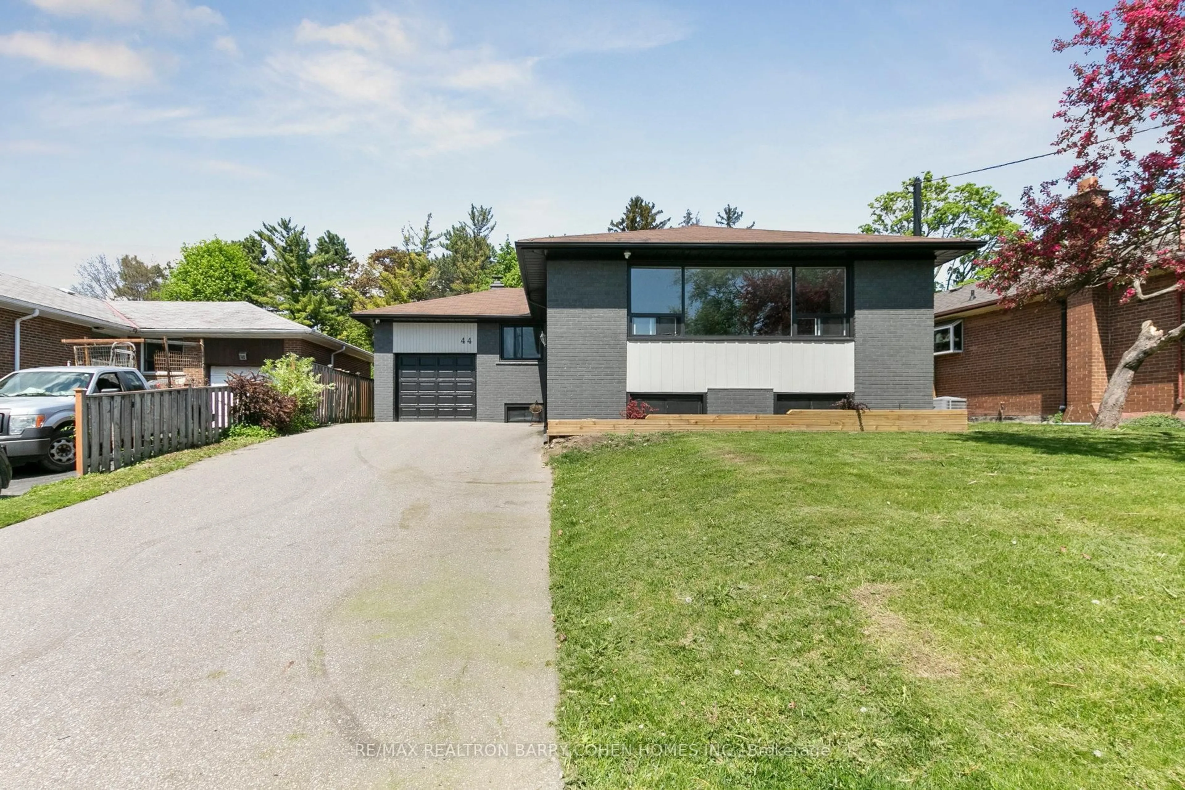 Unknown for 44 Broadlands Blvd, Toronto Ontario M3A 1J3