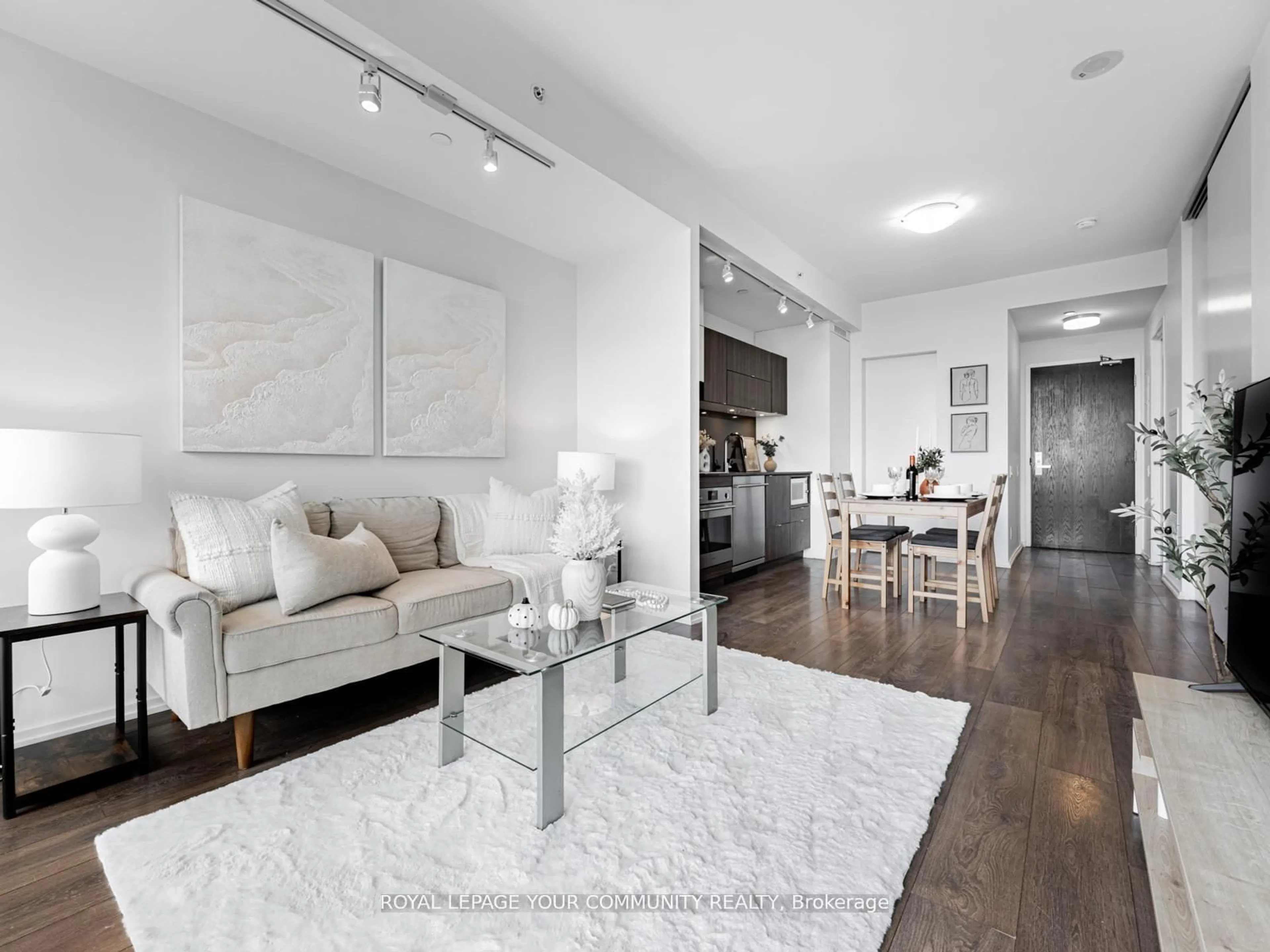 Living room with furniture, unknown for 125 Peter St #1604, Toronto Ontario M5V 0M2