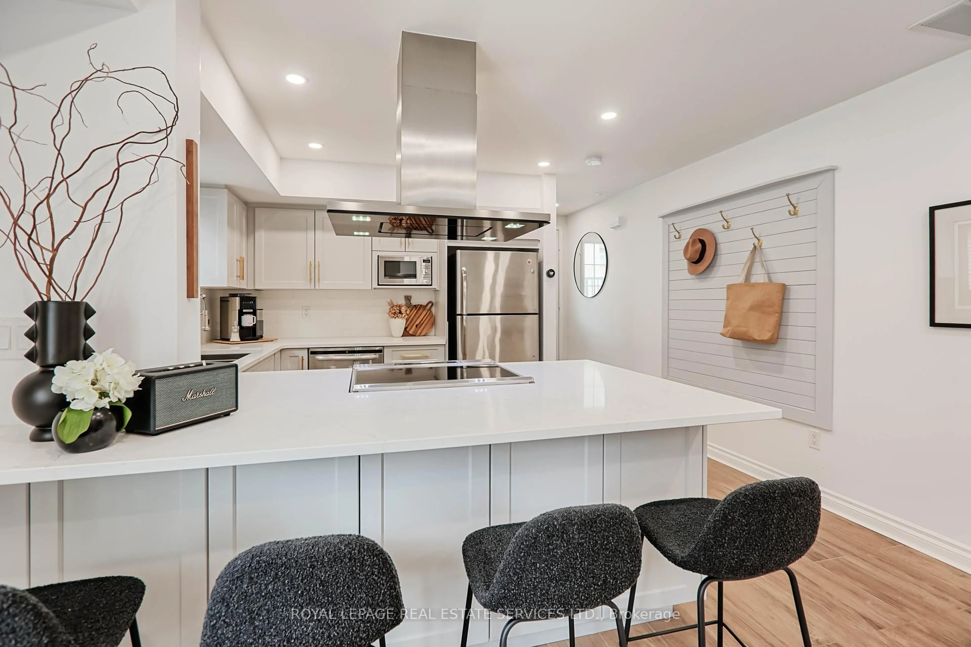 Open concept kitchen, ceramic/tile floor for 40 Merchant Lane #113, Toronto Ontario M6P 4J6