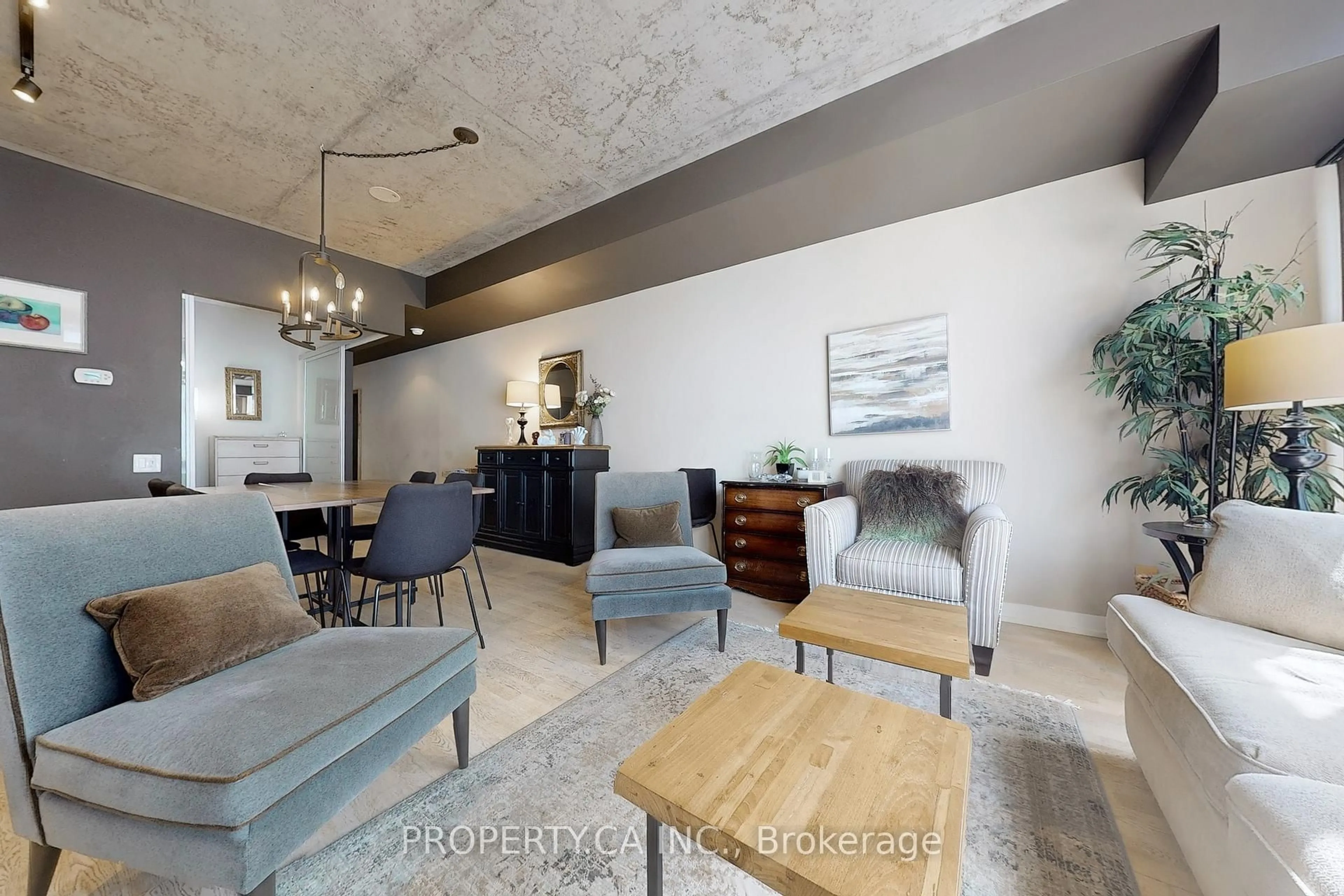 Living room with furniture, unknown for 650 King St #413, Toronto Ontario M5V 0H6