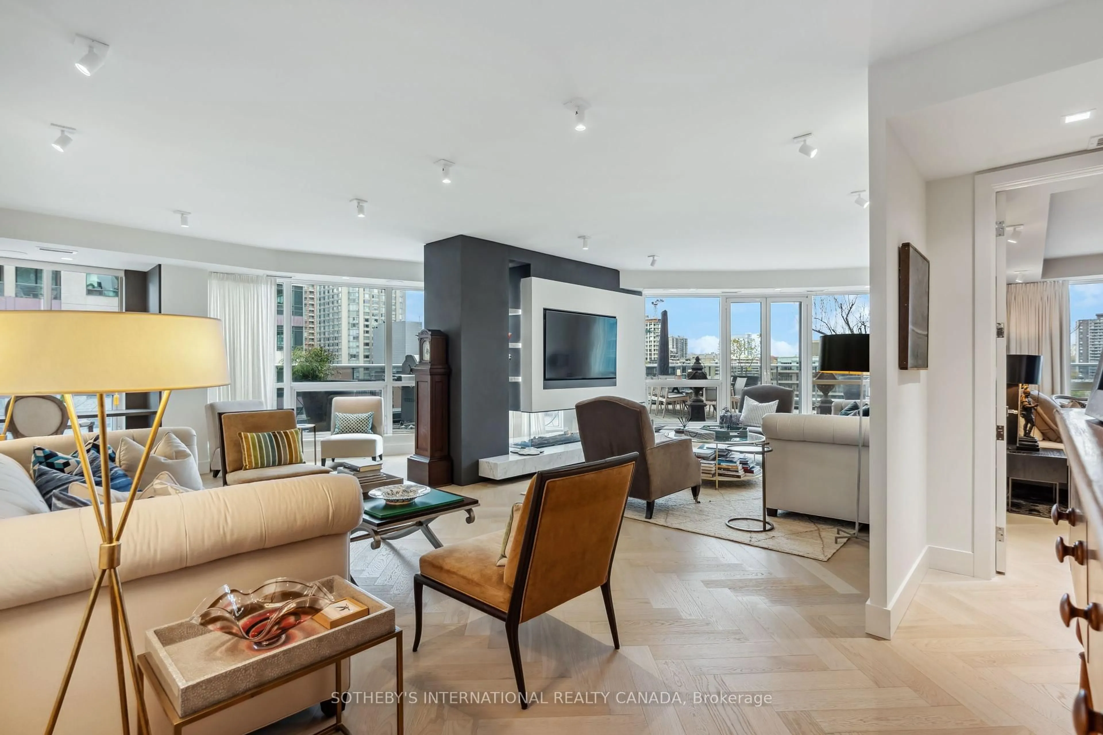 Living room with furniture, unknown for 10 Bellair St #705, Toronto Ontario M5R 3T8