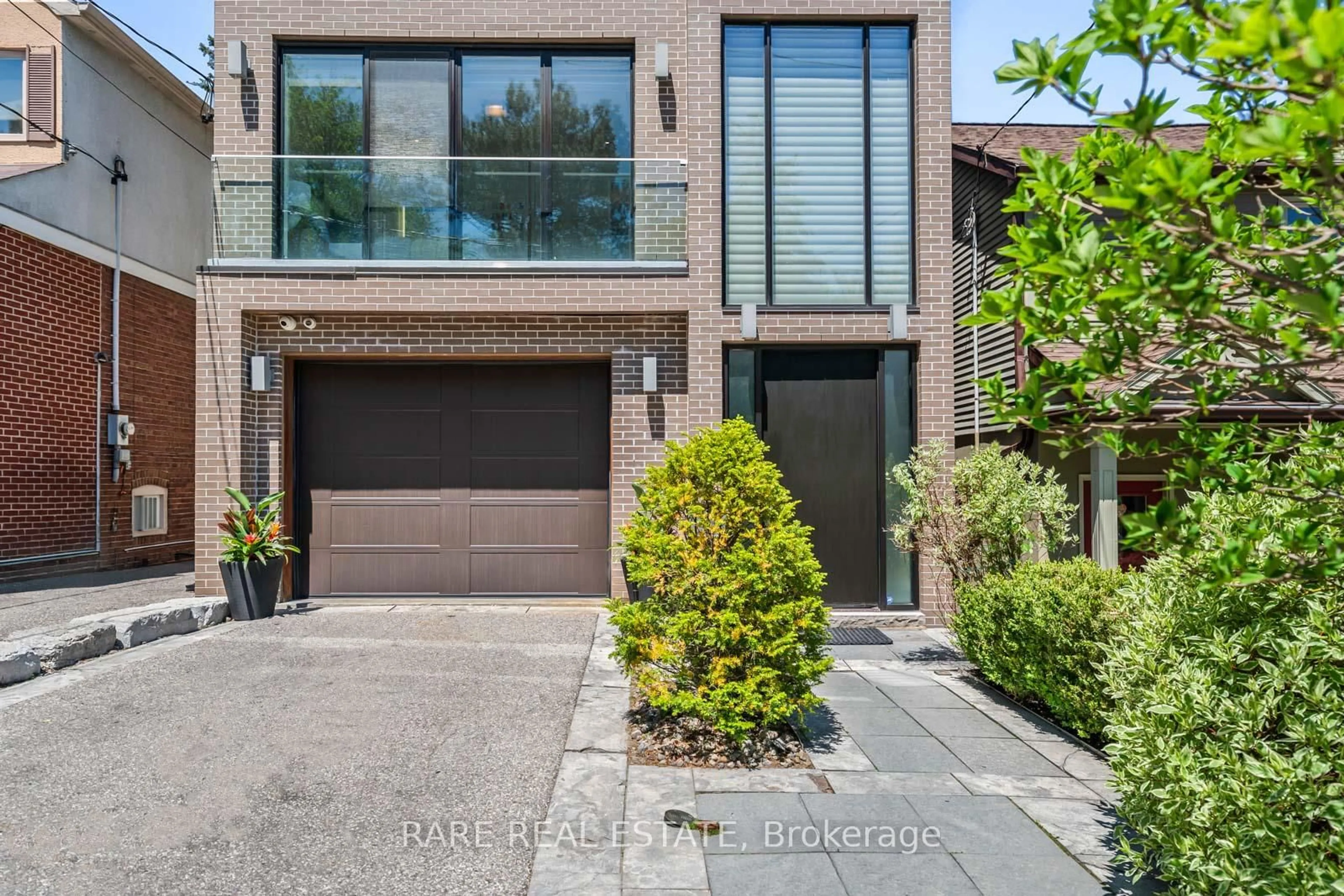 Home with brick exterior material, street for 370 Keewatin Ave, Toronto Ontario M4P 2A5