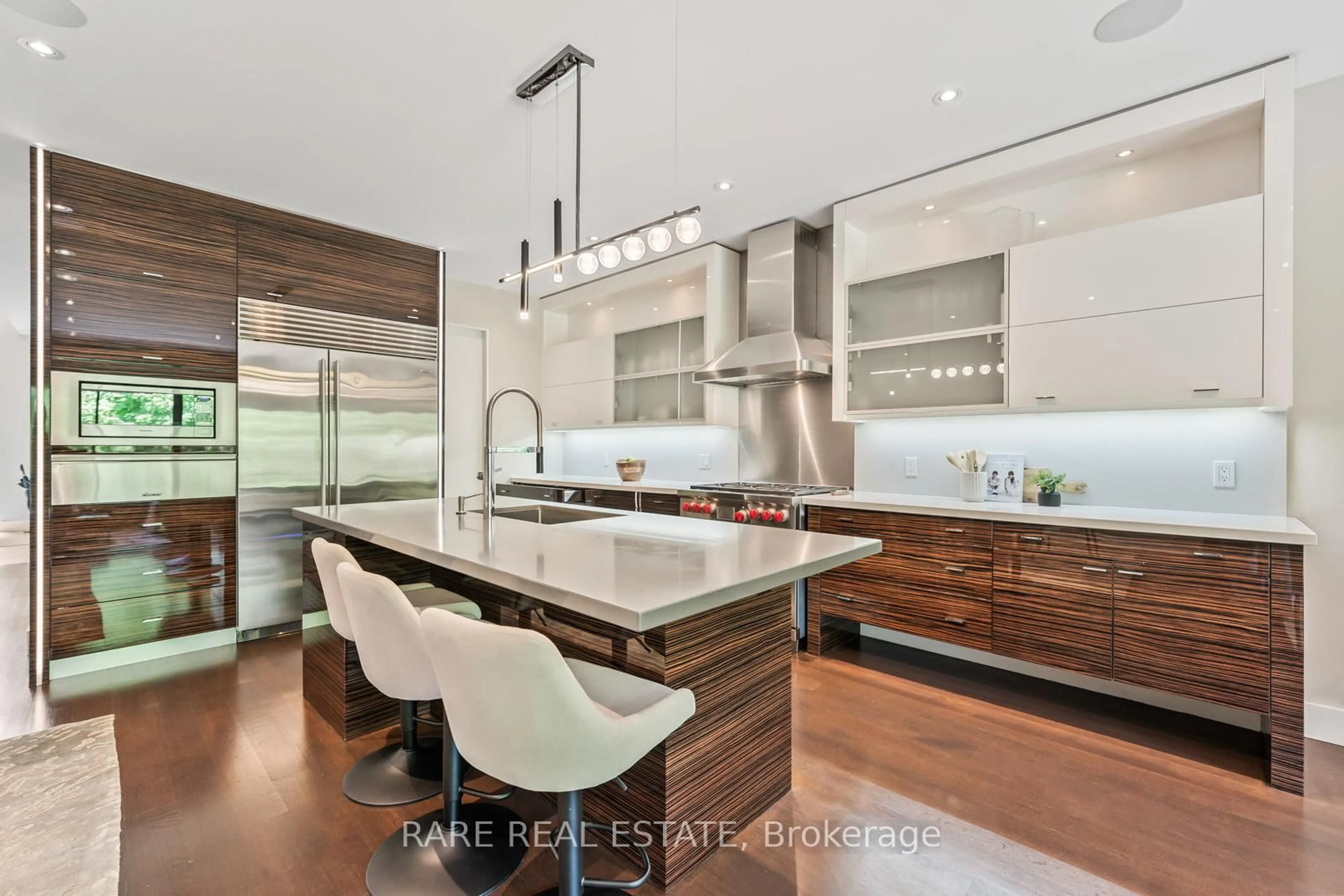 Contemporary kitchen, unknown for 370 Keewatin Ave, Toronto Ontario M4P 2A5