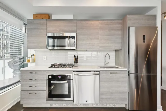 Additional property image - 11 Charlotte St Unit 2803