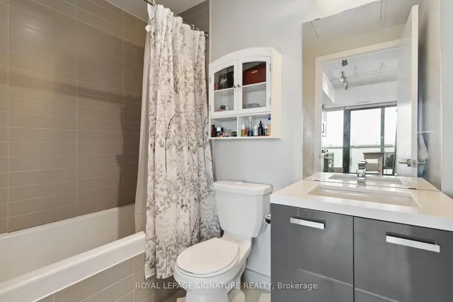 Additional property image - 11 Charlotte St Unit 2803