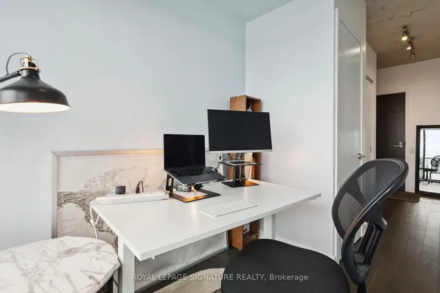Additional property image - 11 Charlotte St Unit 2803