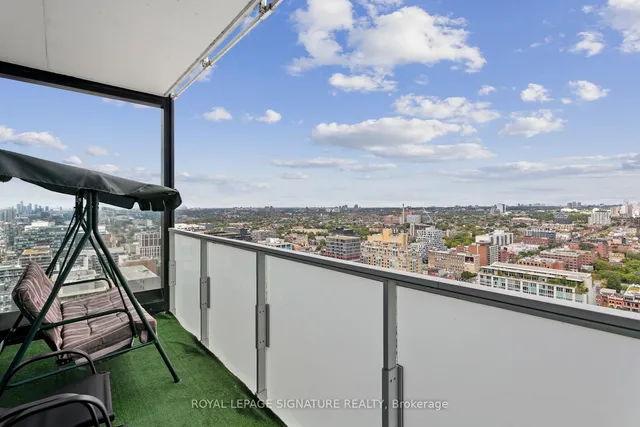 Additional property image - 11 Charlotte St Unit 2803