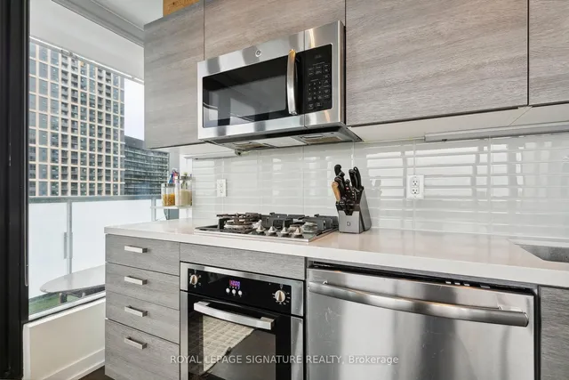Additional property image - 11 Charlotte St Unit 2803