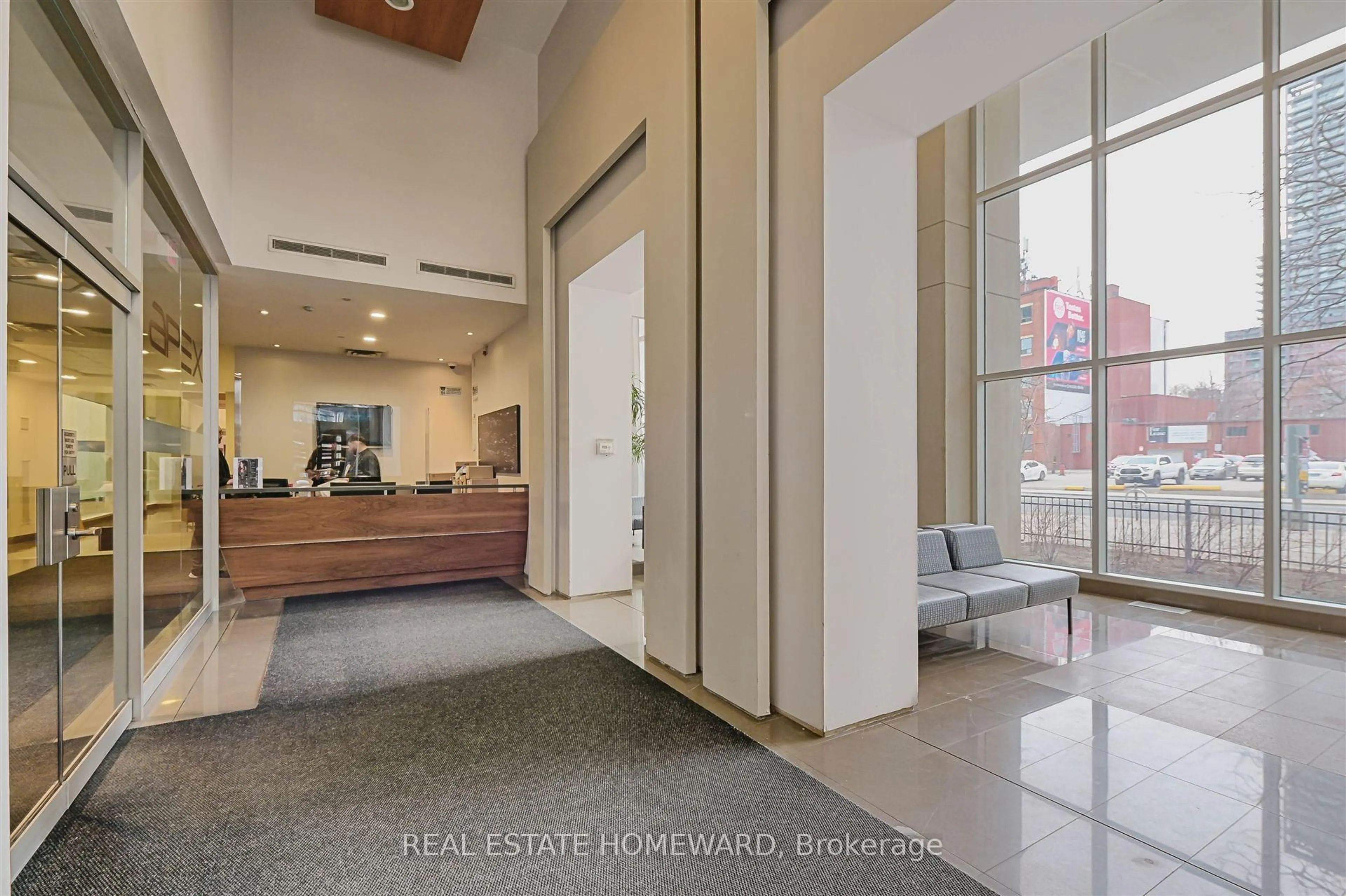 Indoor foyer for 397 Front St #1211, Toronto Ontario M5V 3S1