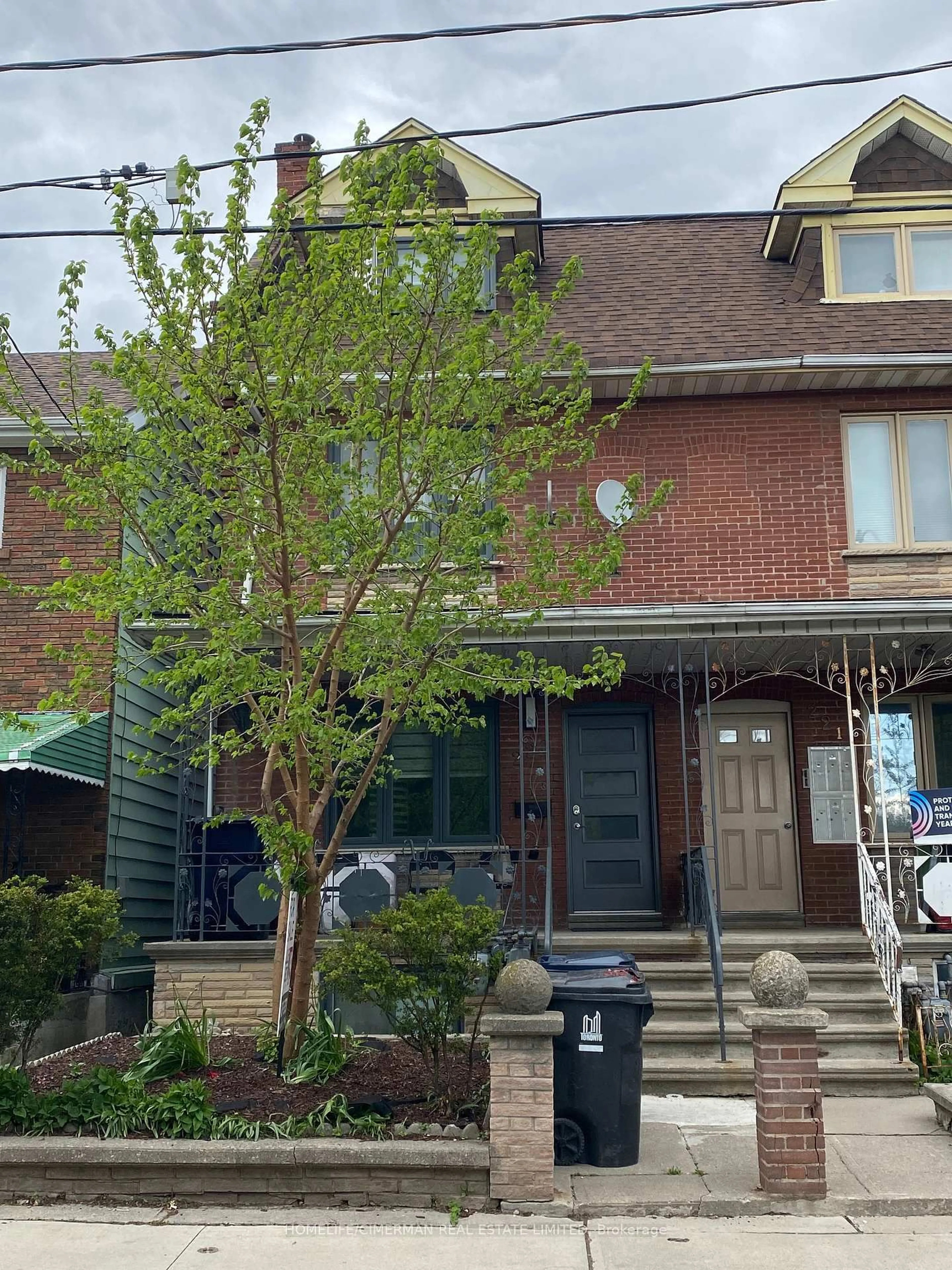 Home with brick exterior material, street for 223 Manning Ave, Toronto Ontario M6J 2K8