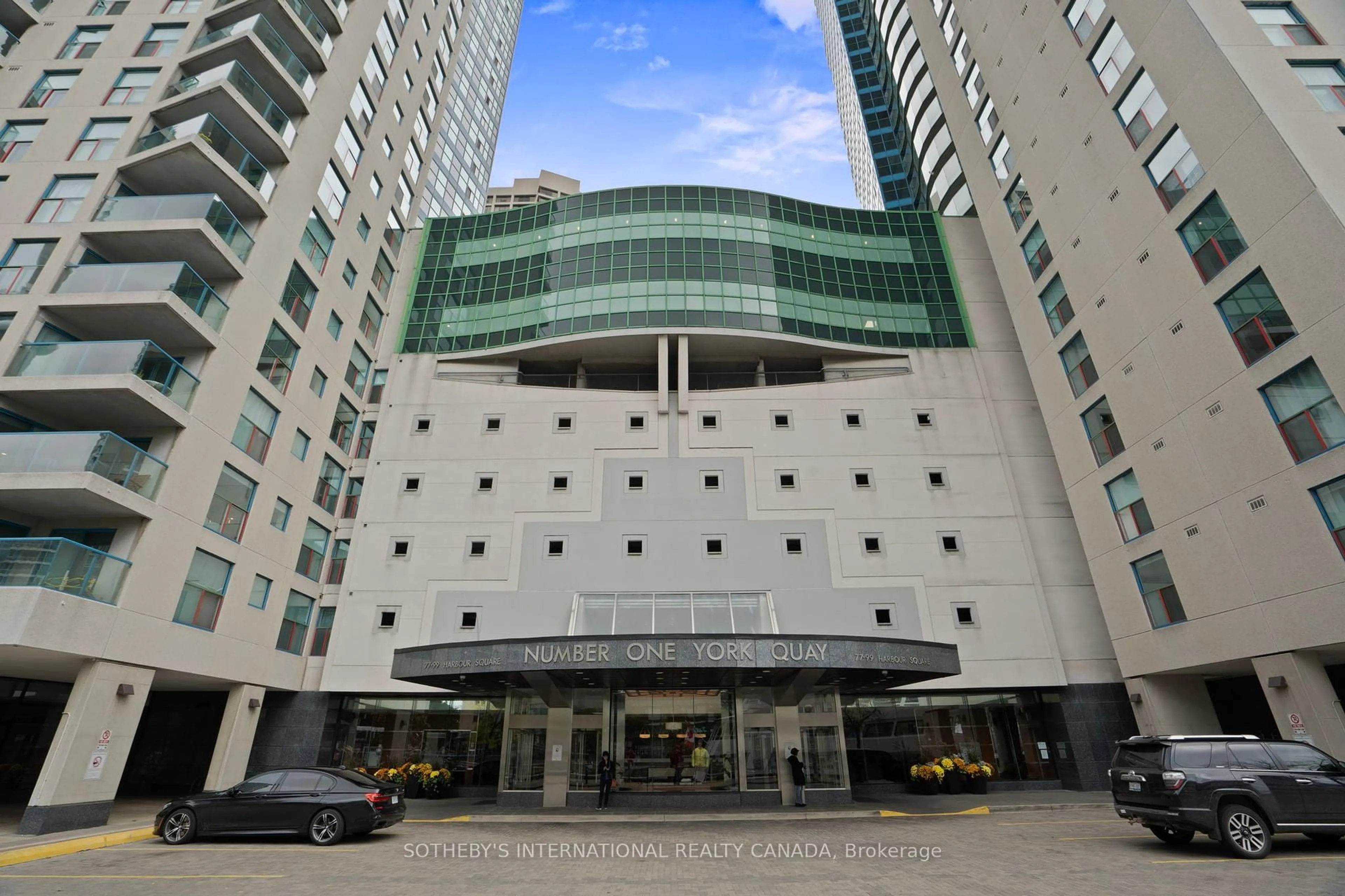 Indoor foyer for 99 Harbour Sq #3212, Toronto Ontario M5J 2H2