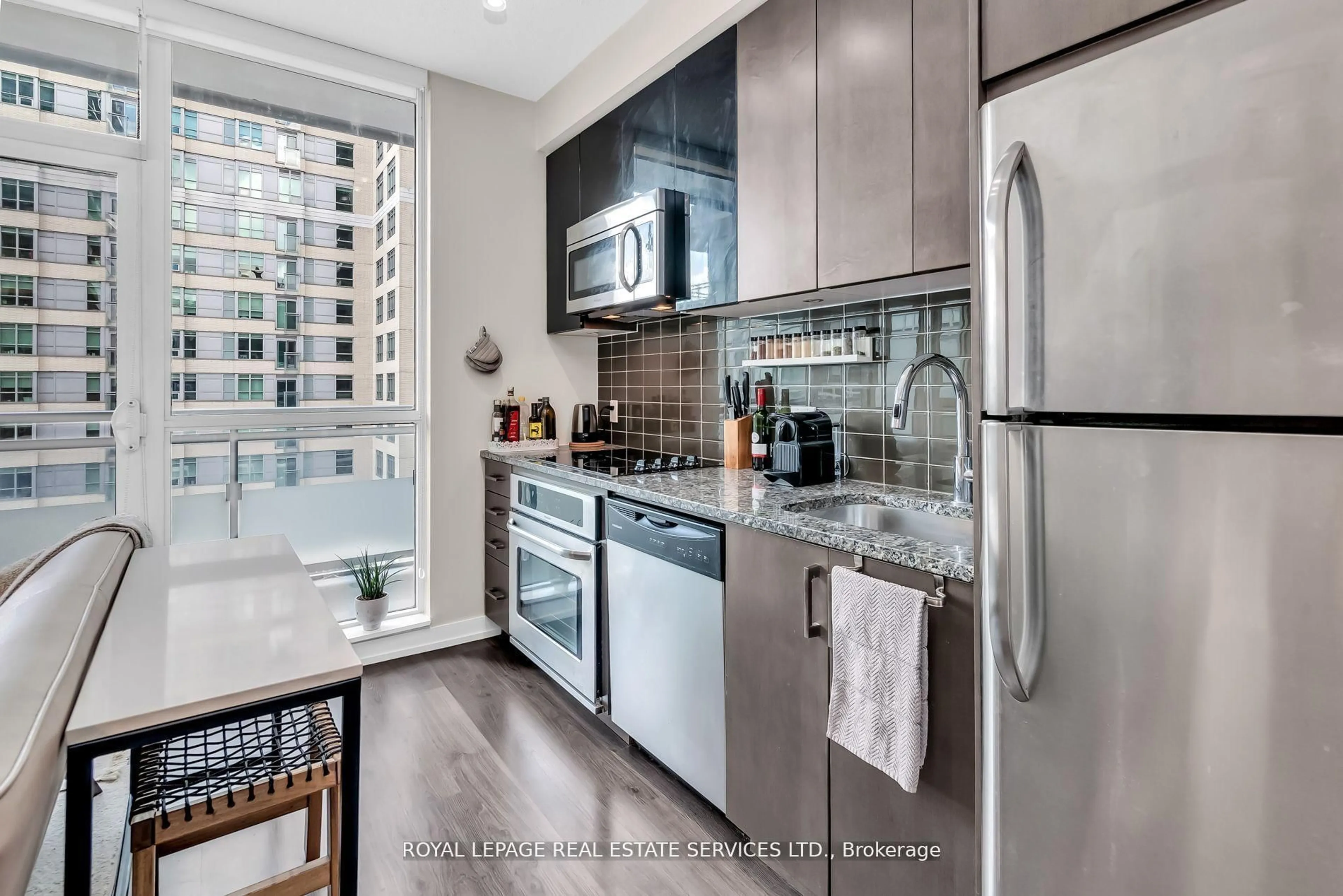 Unknown for 89 Dunfield Ave #727, Toronto Ontario M4S 0A4