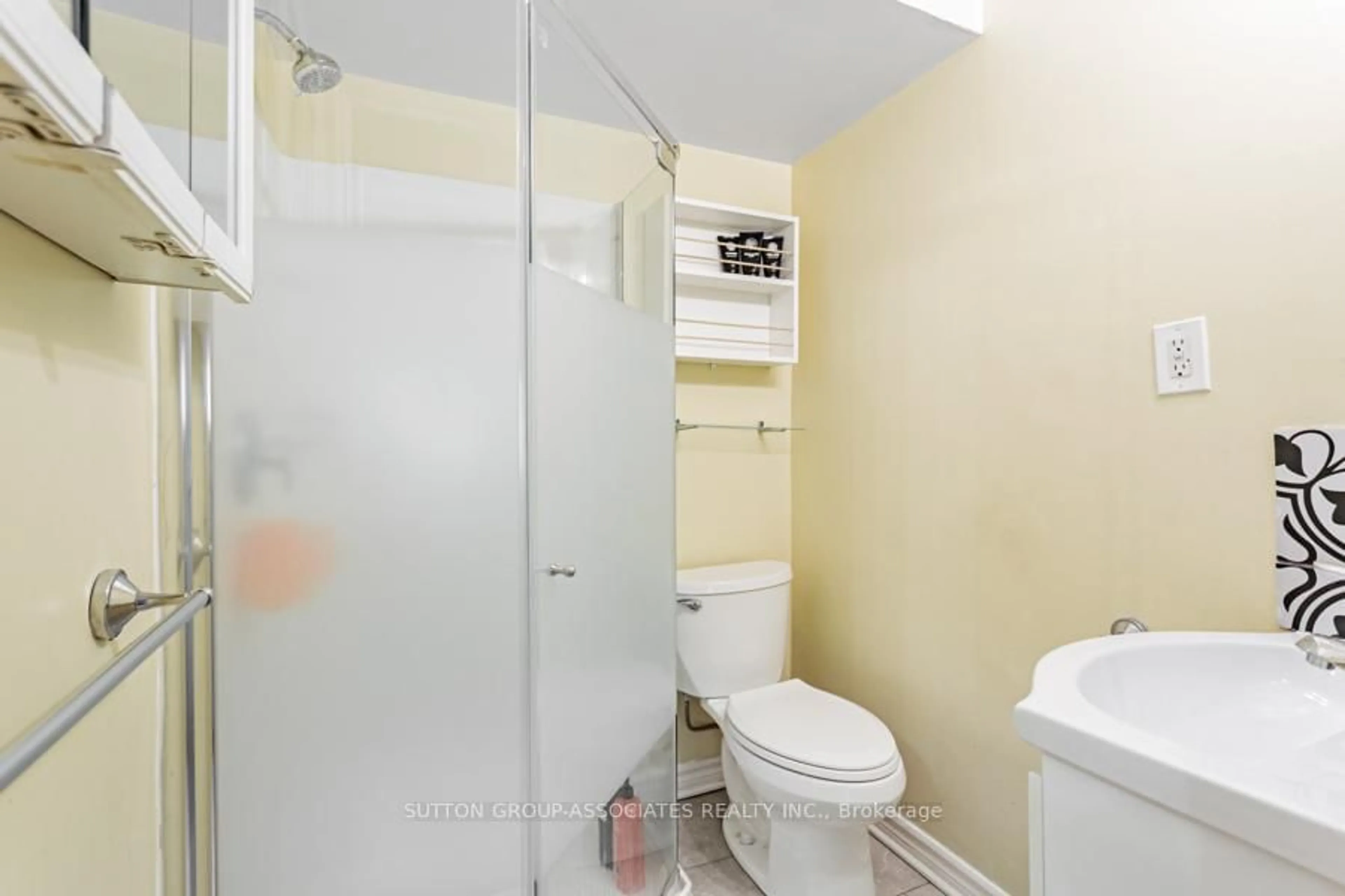 Standard bathroom, unknown for 534A Westmount Ave, Toronto Ontario M6E 3N7