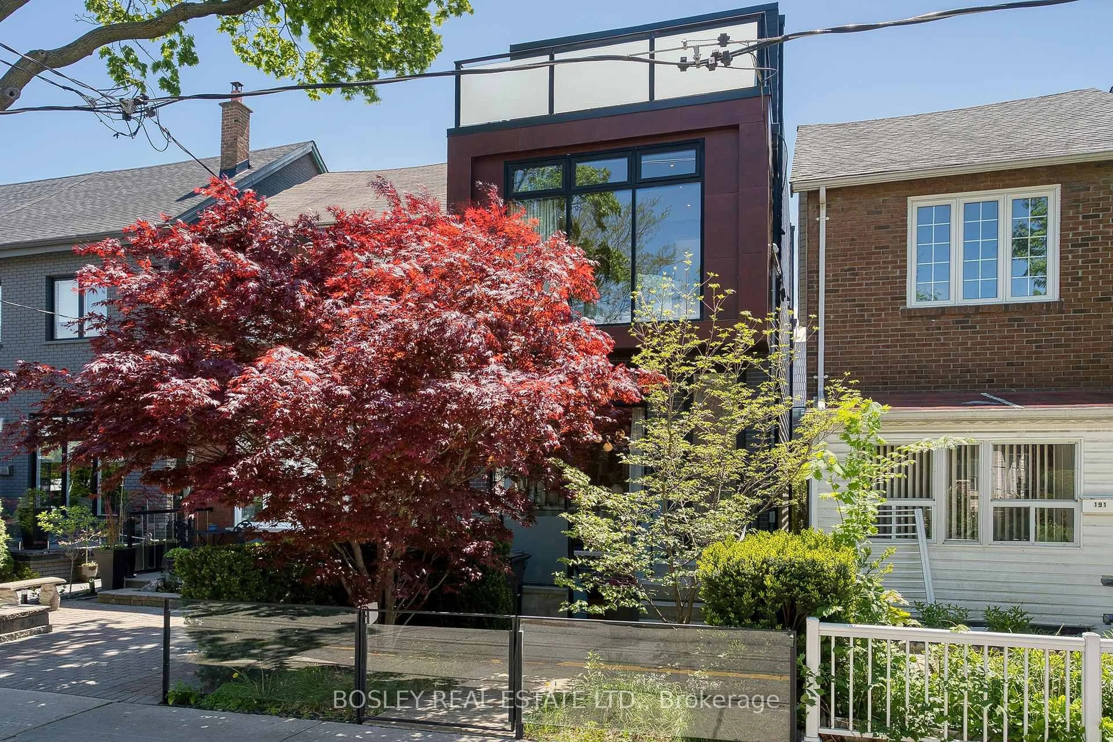 Home with brick exterior material, street for 189 Argyle St, Toronto Ontario M6J 1P5