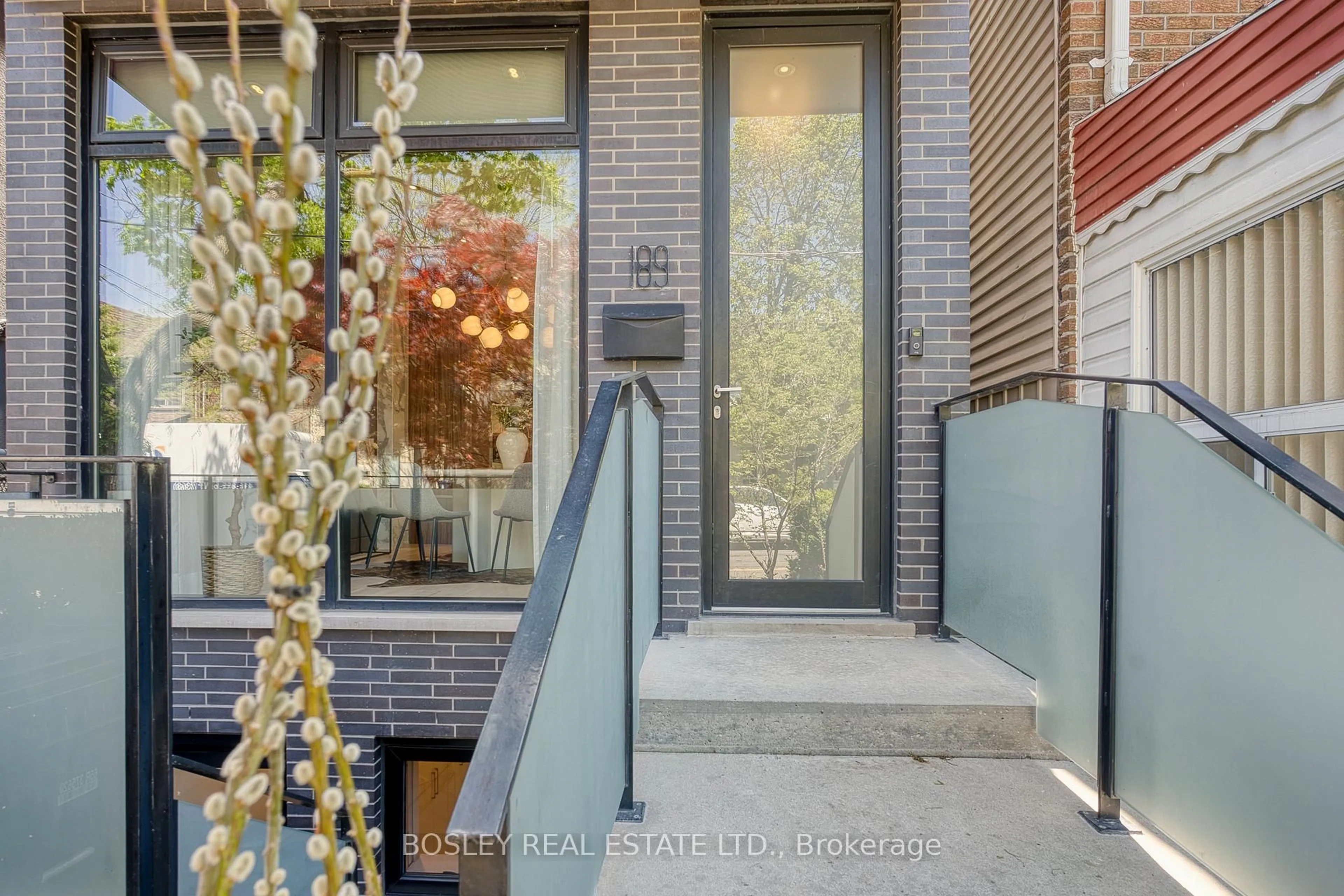 Unknown for 189 Argyle St, Toronto Ontario M6J 1P5