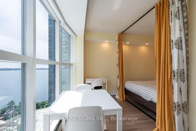 Additional property image - 77 Harbour Sq Unit 2003