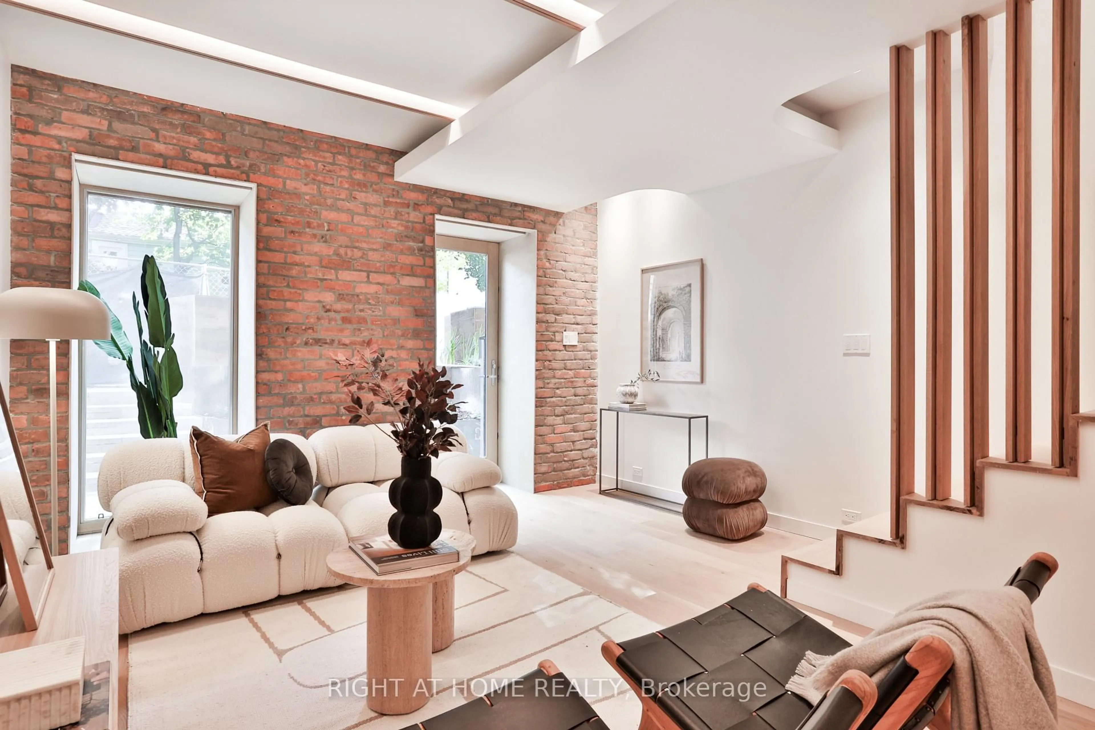 Unknown for 225 Brunswick Ave #GRDN 5, Toronto Ontario M5S 2M4