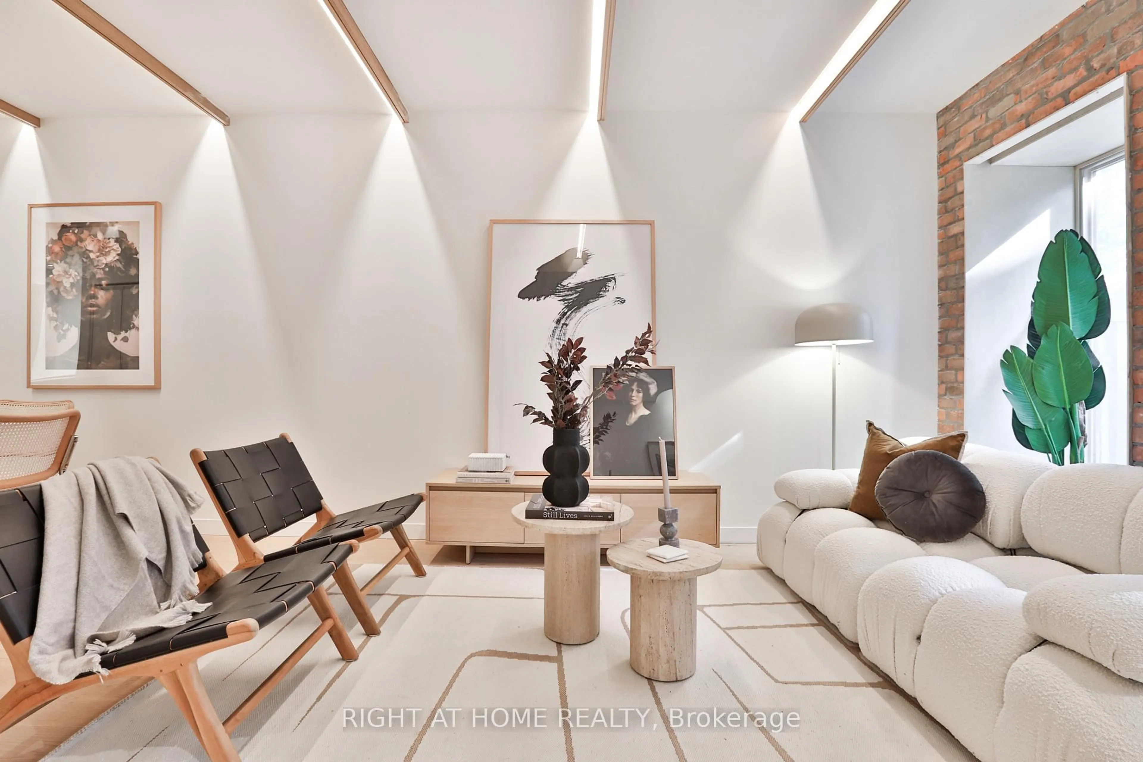 Living room with furniture, unknown for 225 Brunswick Ave #GRDN 5, Toronto Ontario M5S 2M4