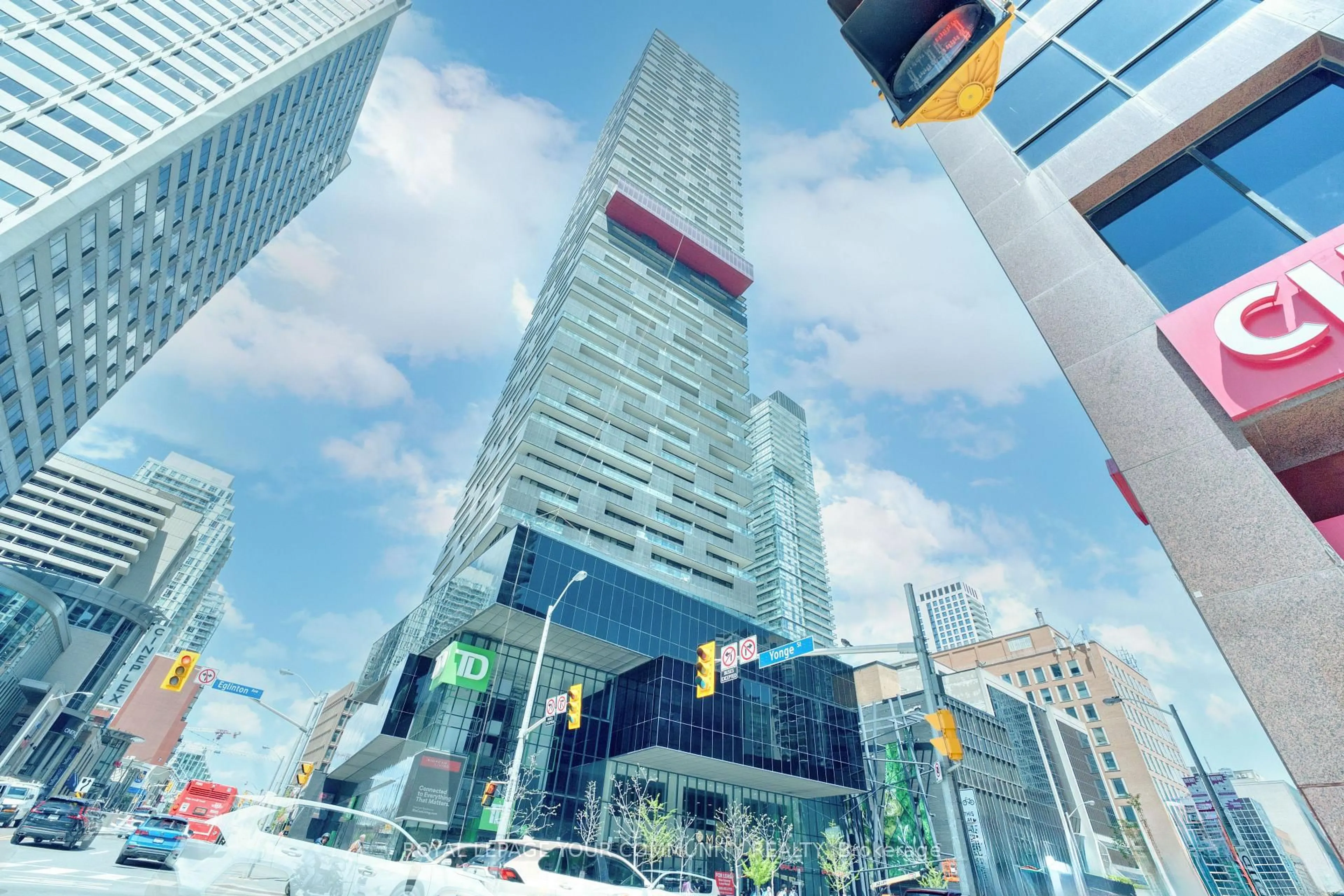 Blurry image for 8 Eglinton Ave #1808, Toronto Ontario M4P 1A6