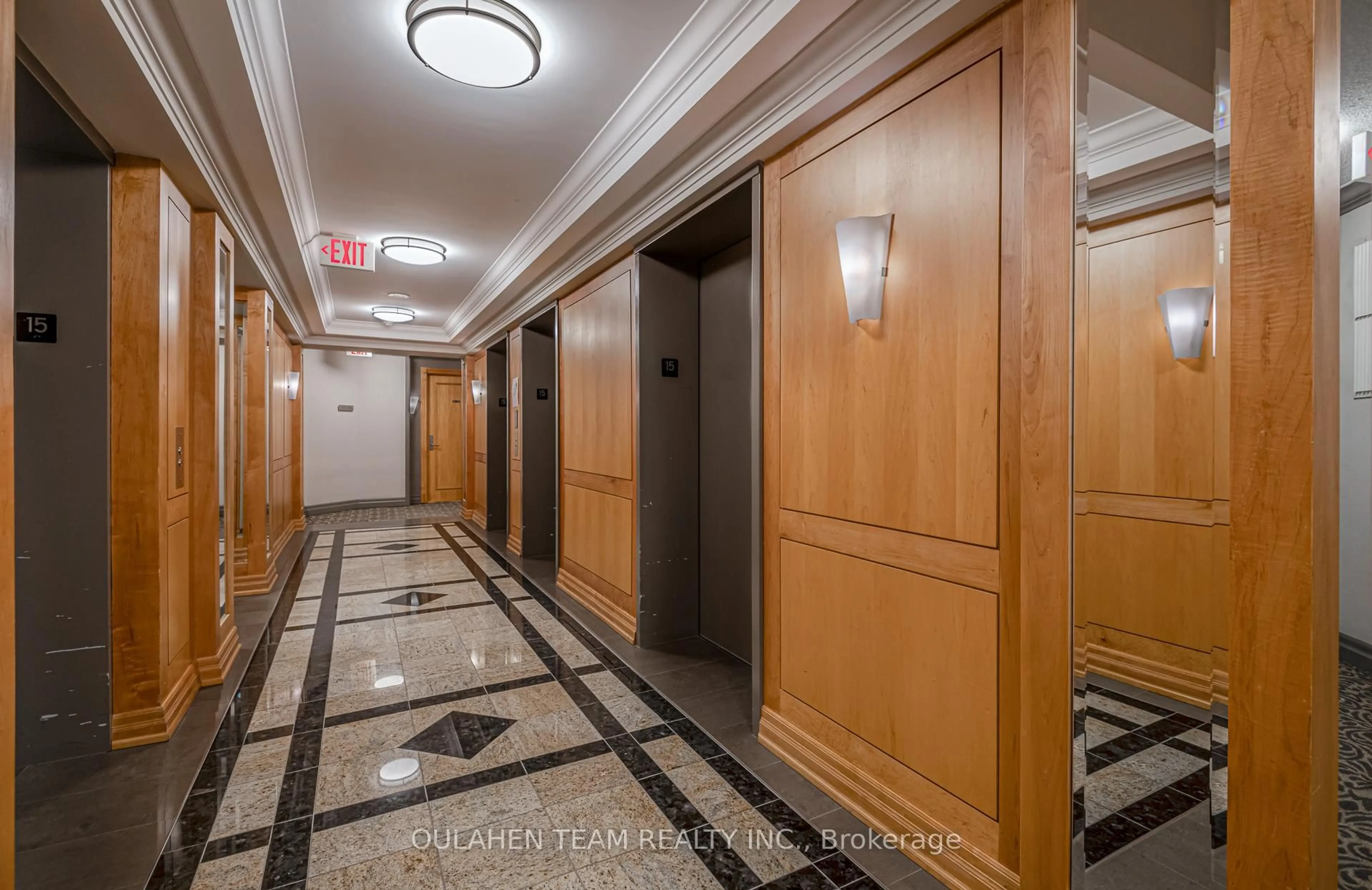 Indoor foyer for 80 Harrison Garden Blvd #1526, Toronto Ontario M2N 7E3