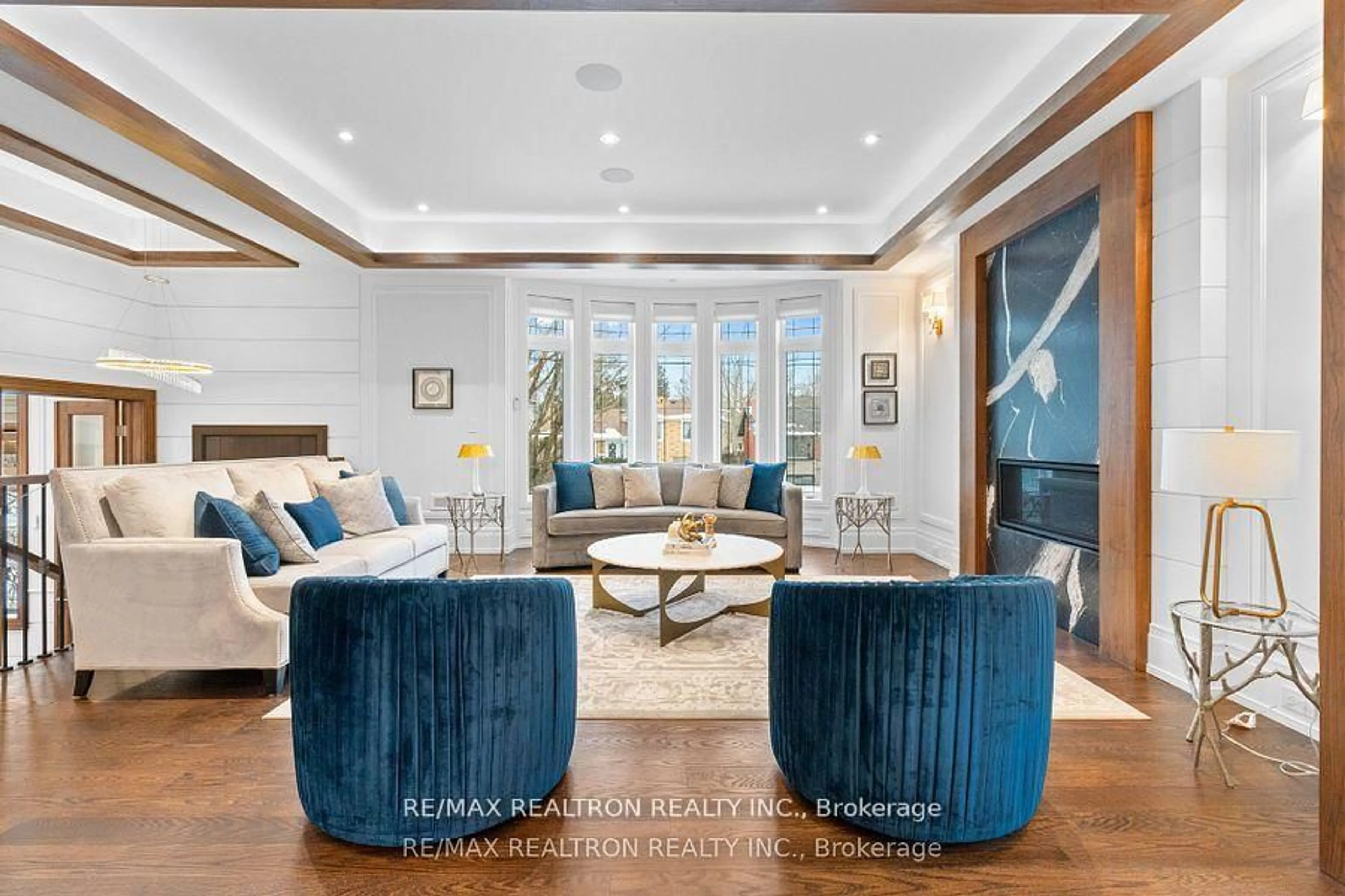 Living room with furniture, ceramic/tile floor for 185 Maxome Ave, Toronto Ontario M2M 3L1