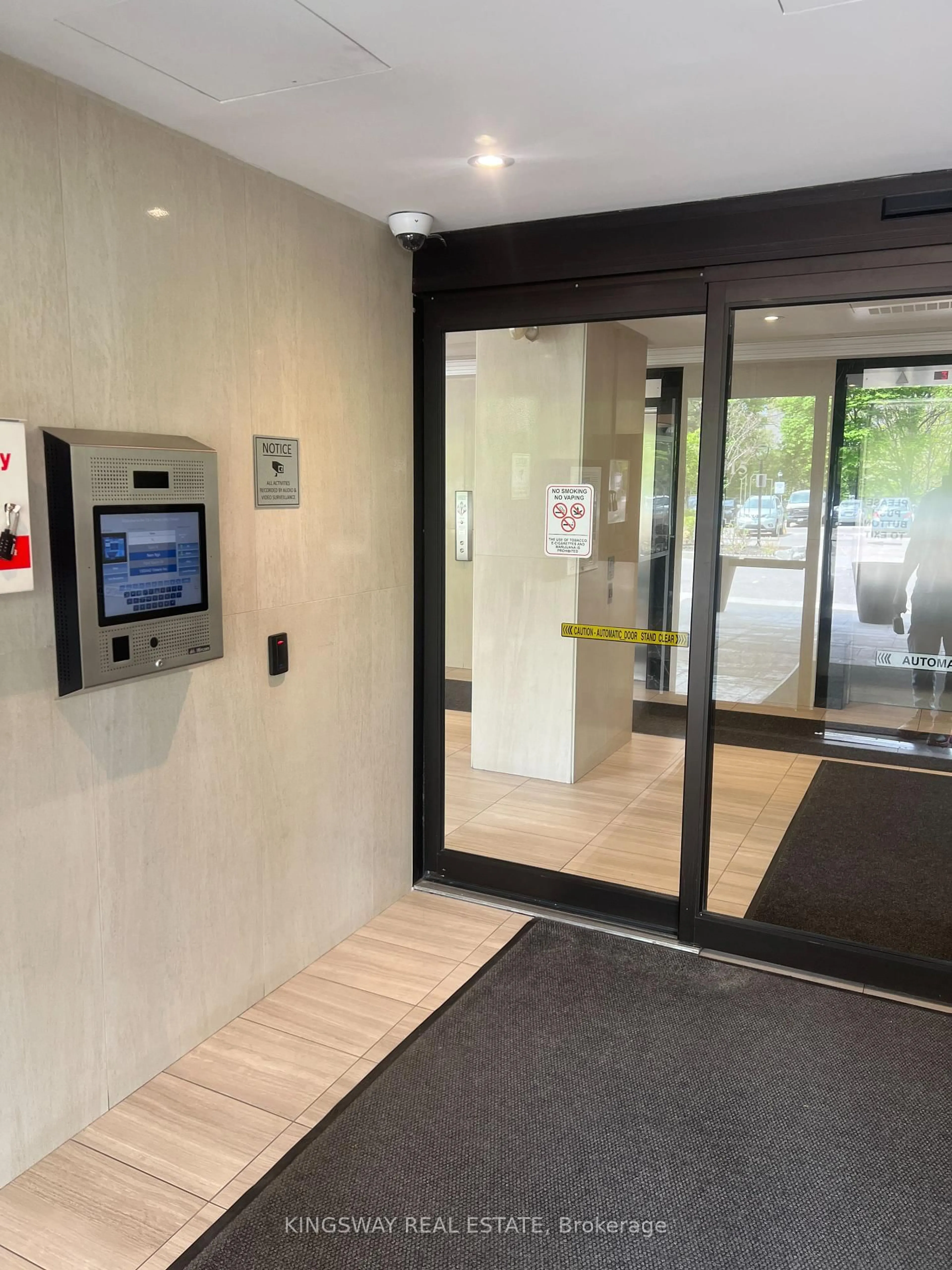 Indoor foyer for 715 Don Mills Rd #2408, Toronto Ontario M3C 1S5