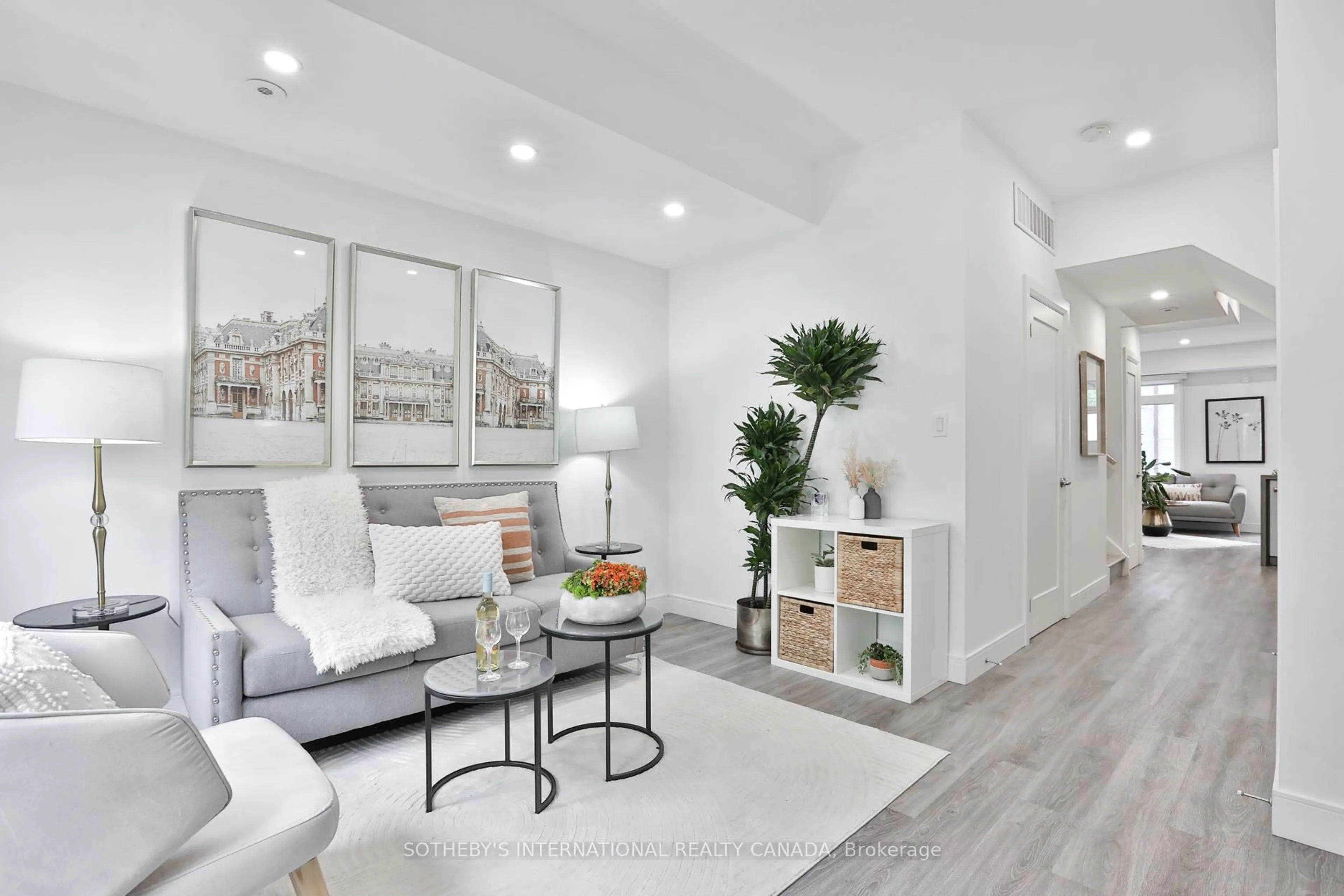 Living room with furniture, unknown for 98 Carr St #TH06, Toronto Ontario M5T 1B7