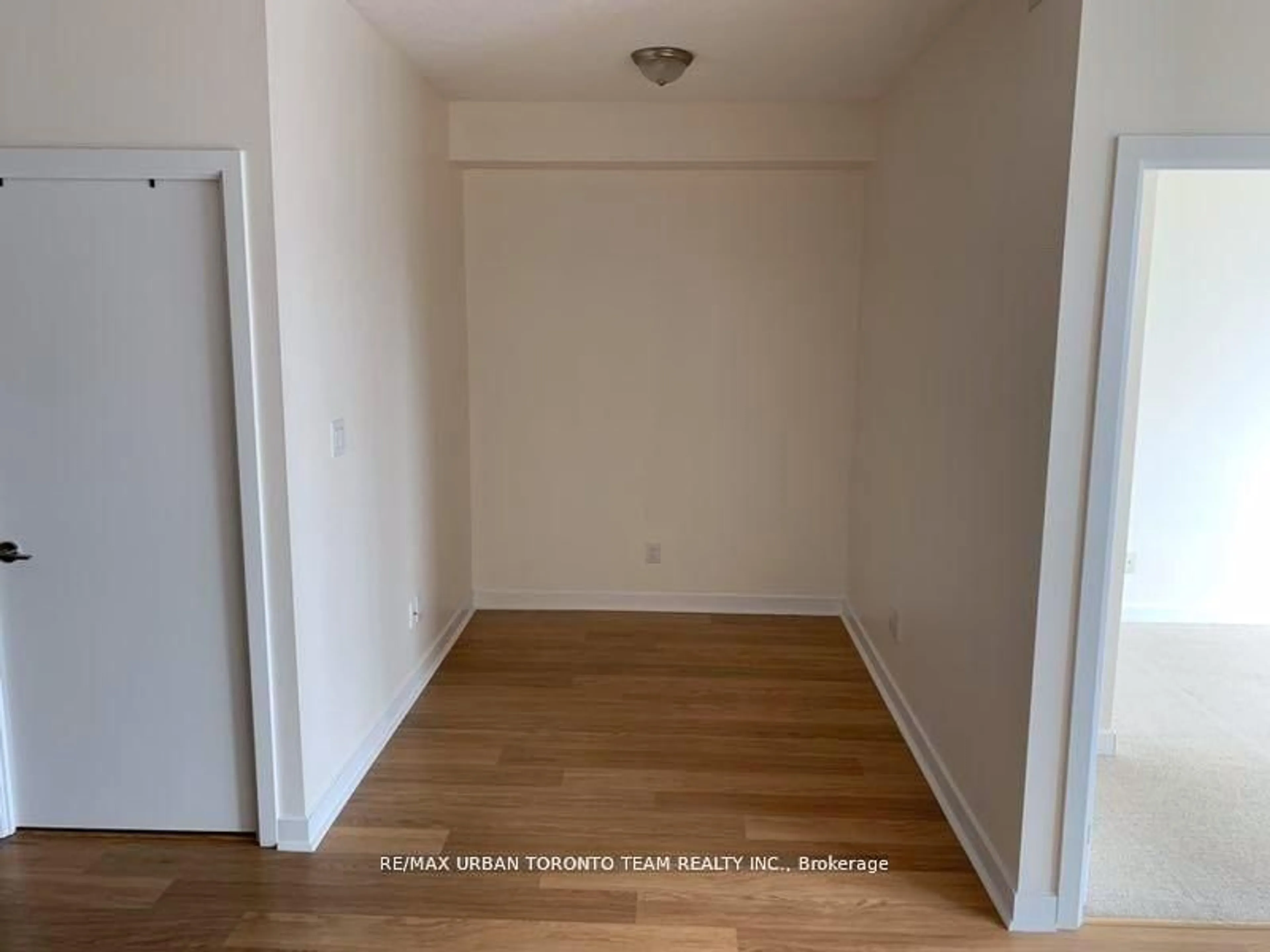 A pic of a room for 33 Bay St #3901, Toronto Ontario M5J 2Z3