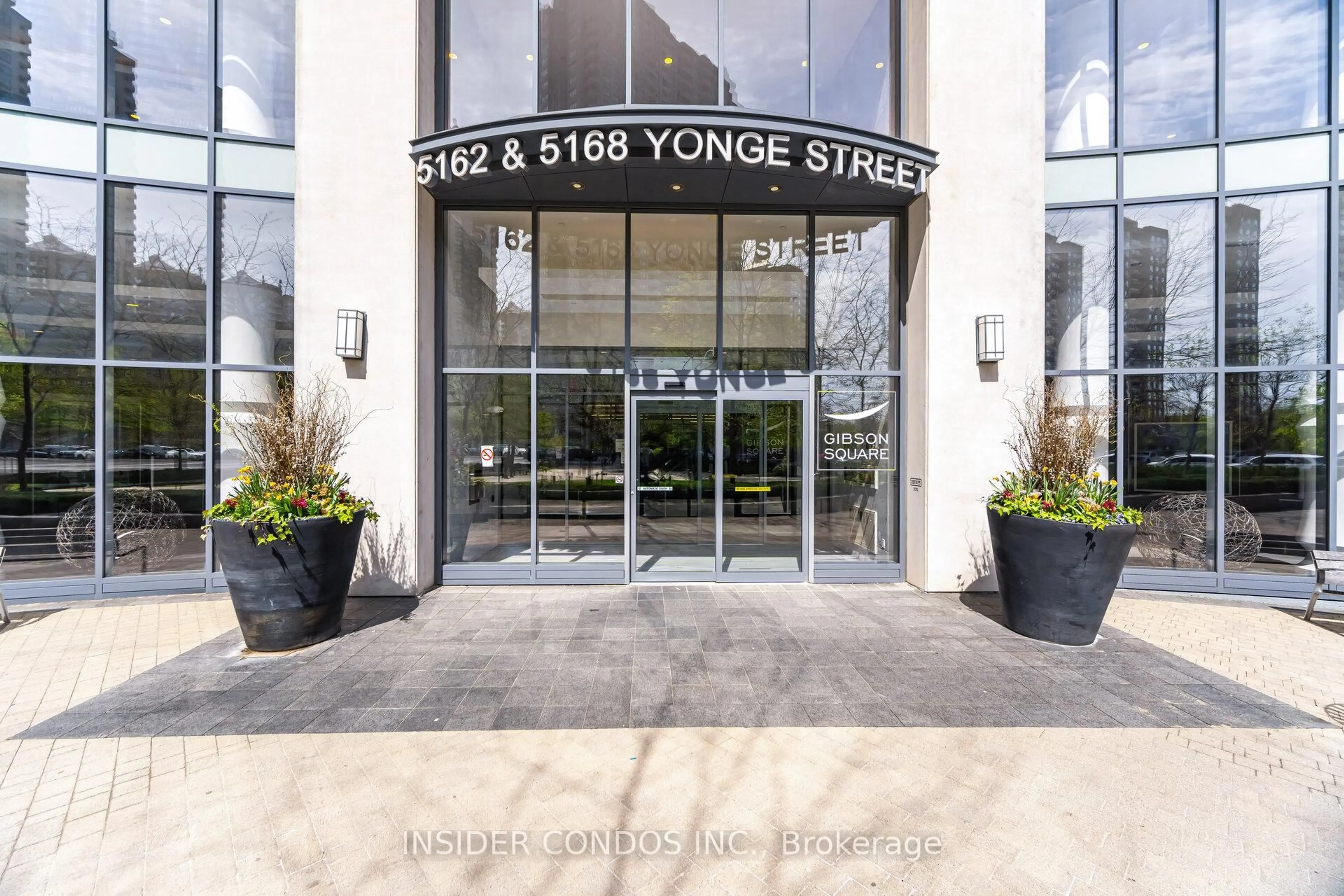 Indoor foyer for 5168 Yonge St #3207, Toronto Ontario M2N 5P6
