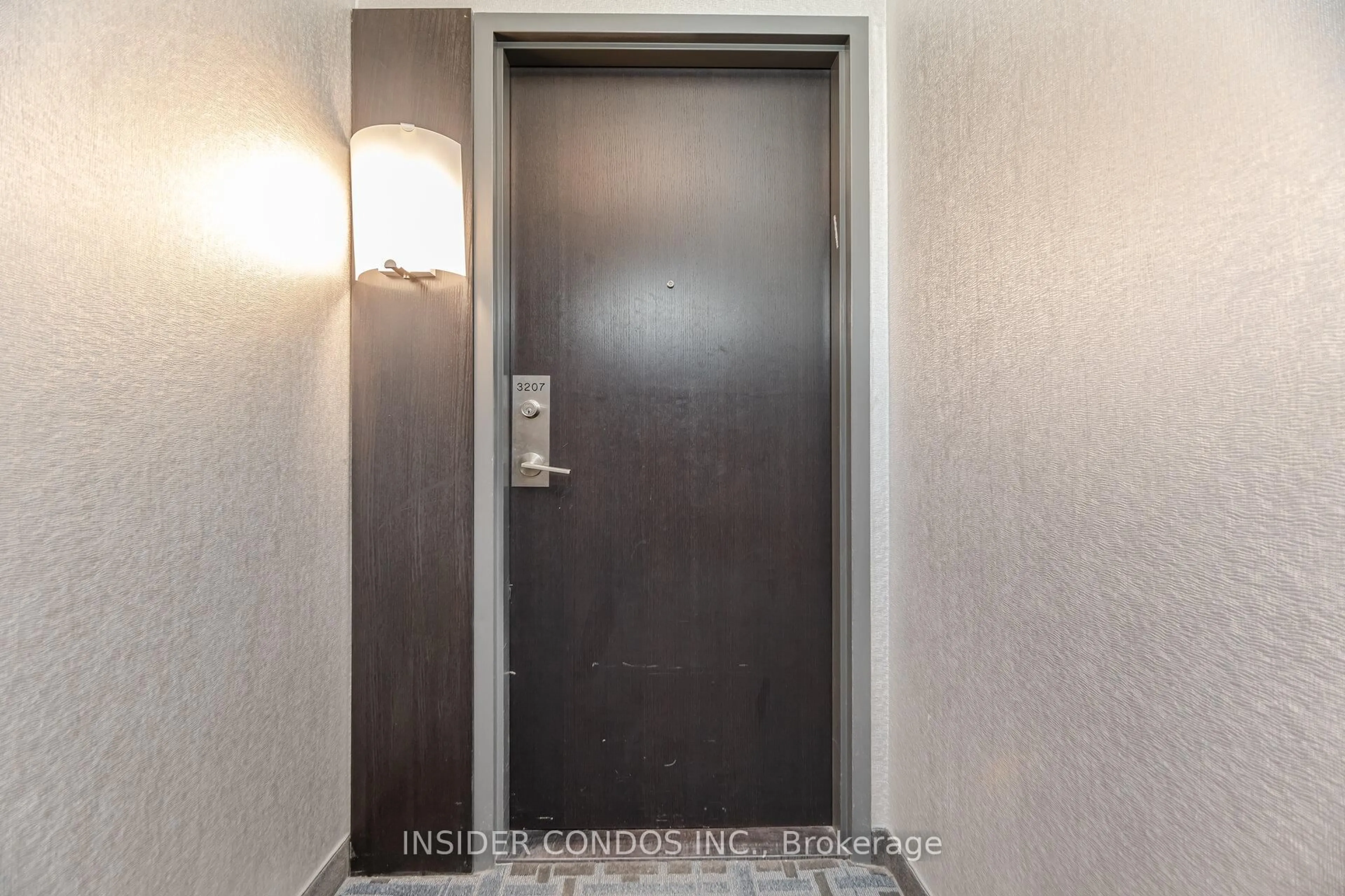 Indoor entryway for 5168 Yonge St #3207, Toronto Ontario M2N 5P6