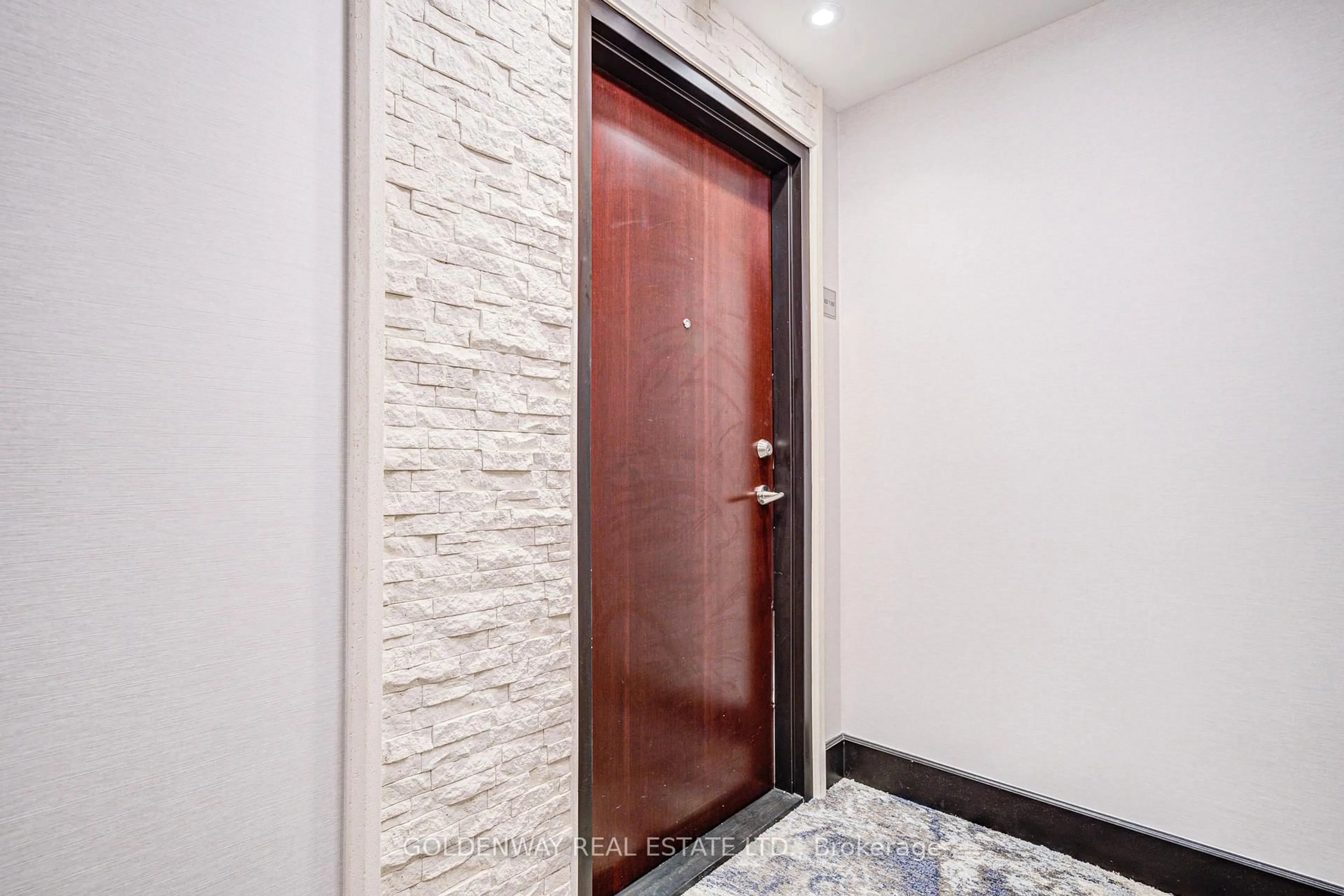 Indoor foyer for 676 Sheppard Ave #613, Toronto Ontario M2K 1B7