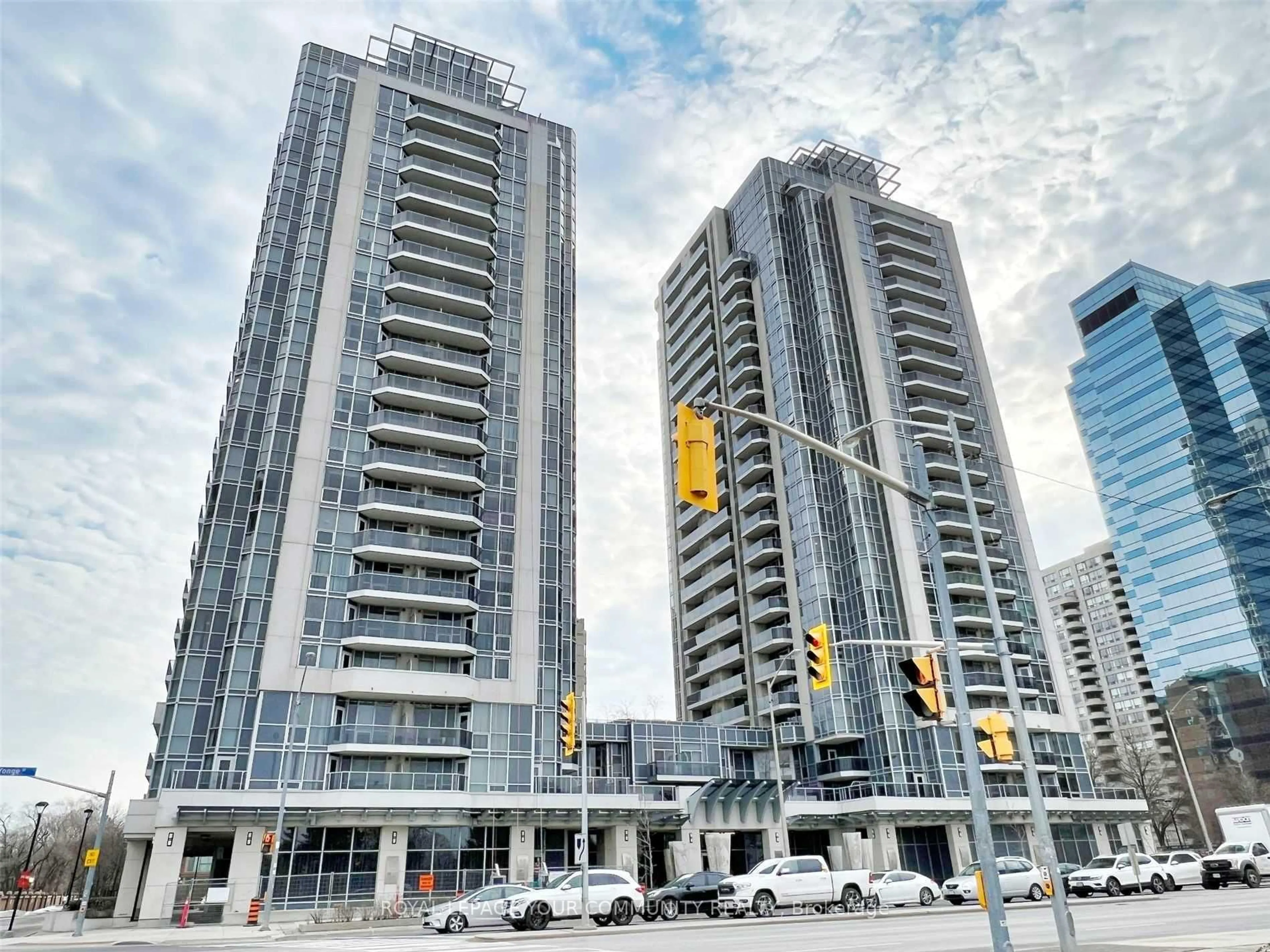 Indoor foyer for 5793 Yonge St #211, Toronto Ontario M2M 0A9