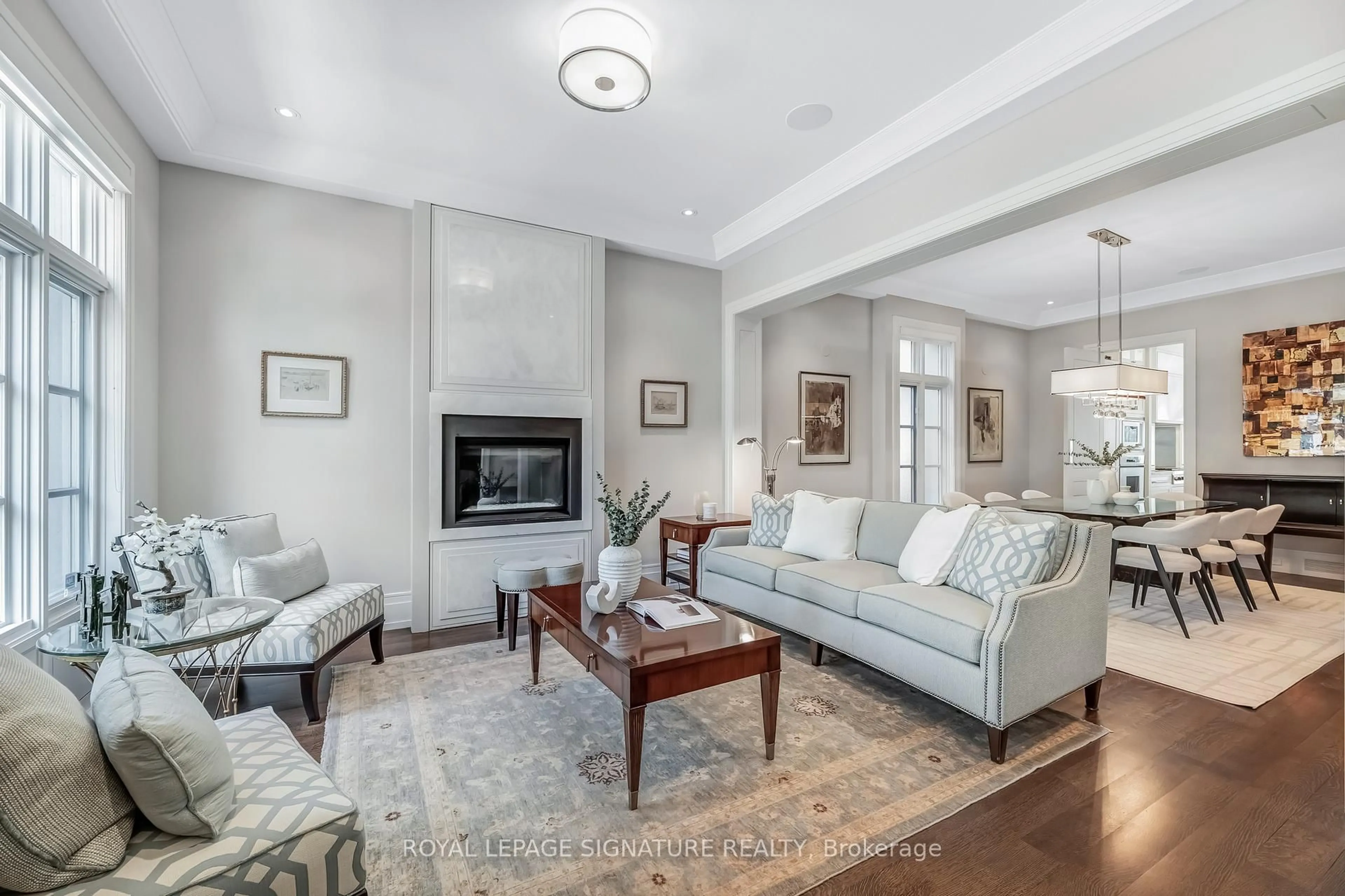 Living room with furniture, unknown for 15 Delavan Ave, Toronto Ontario M5P 1T2