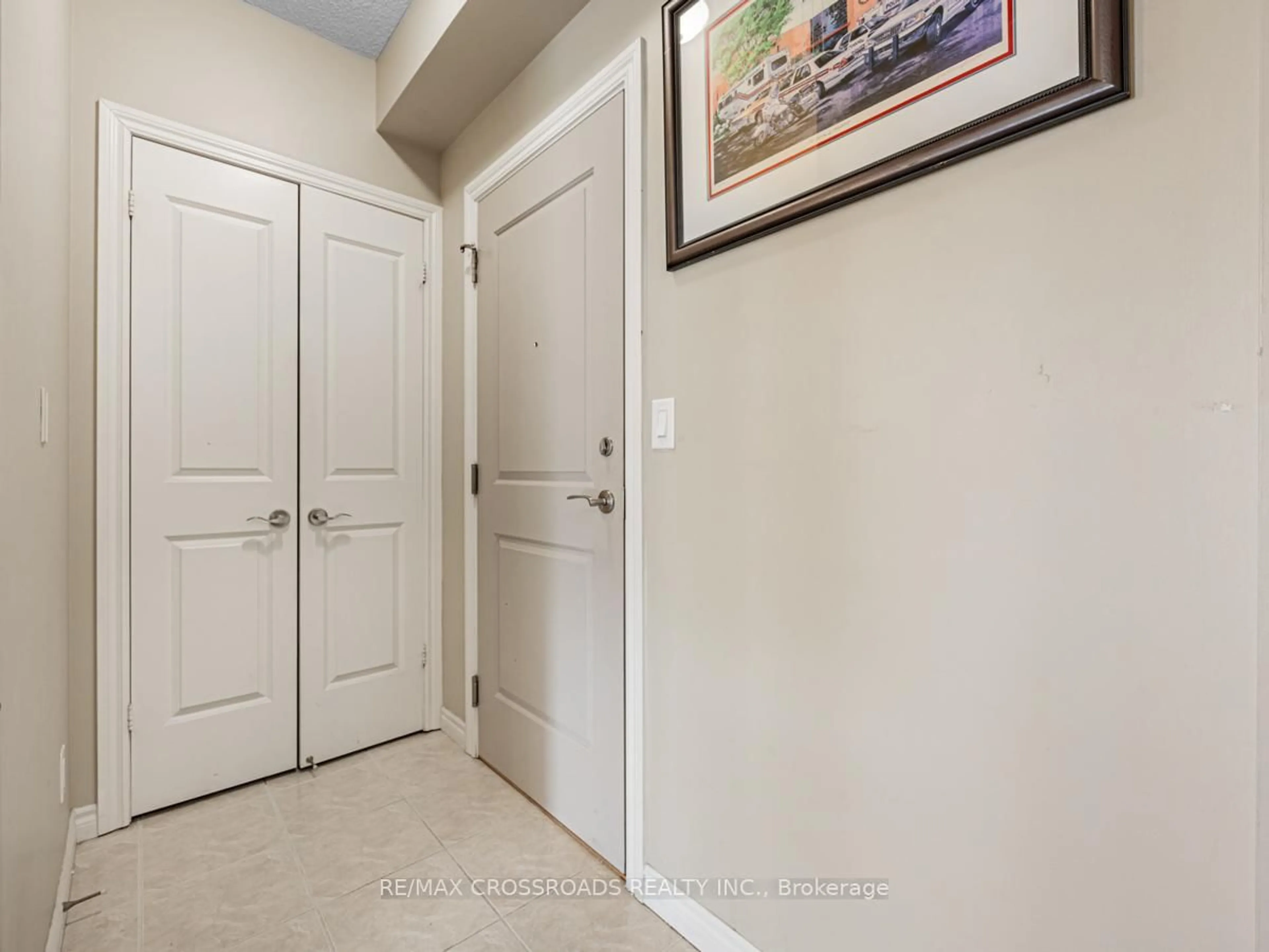 Indoor entryway for 135 Wynford Dr #405, Toronto Ontario M3C 0J4
