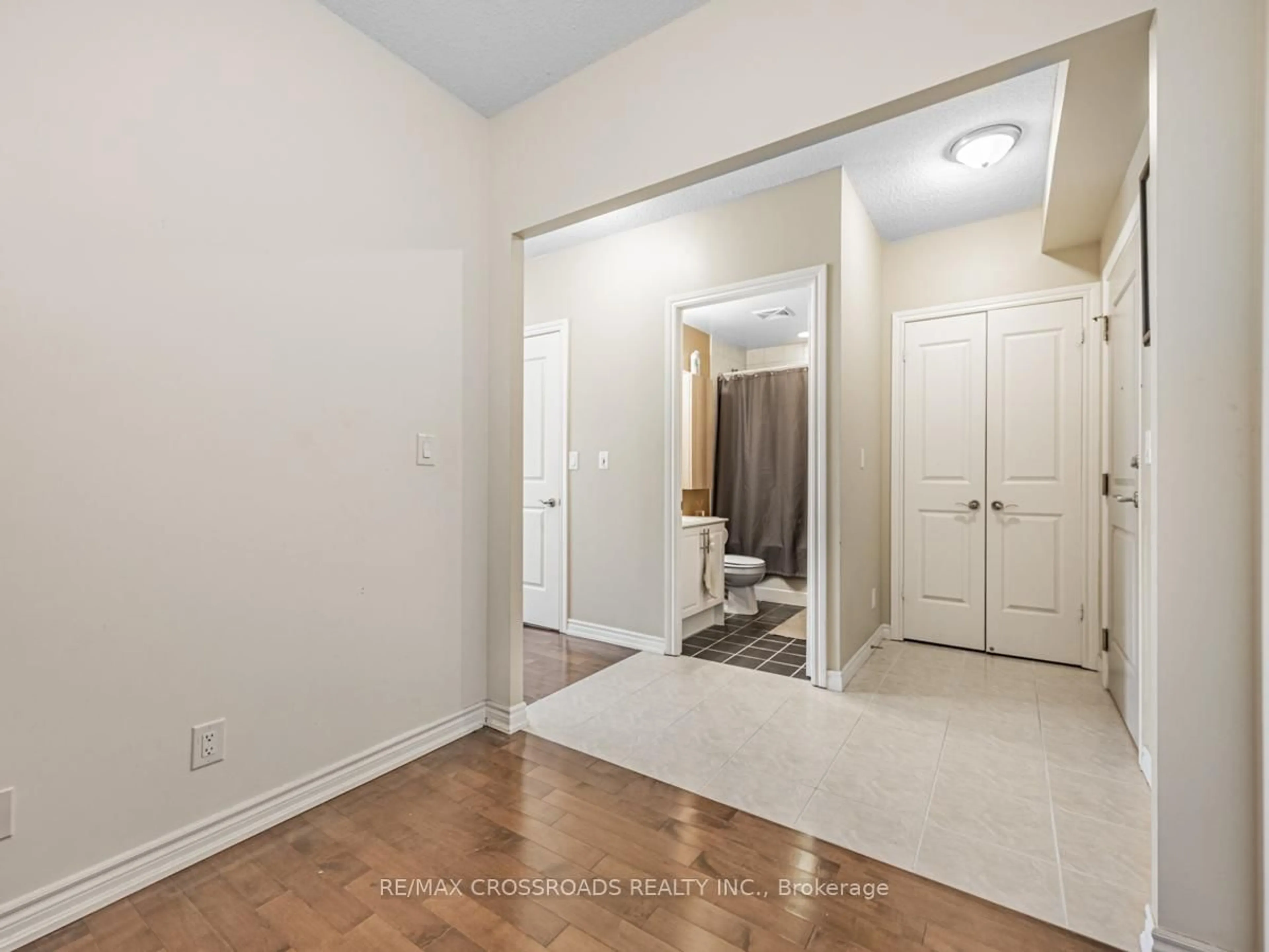 Indoor entryway for 135 Wynford Dr #405, Toronto Ontario M3C 0J4