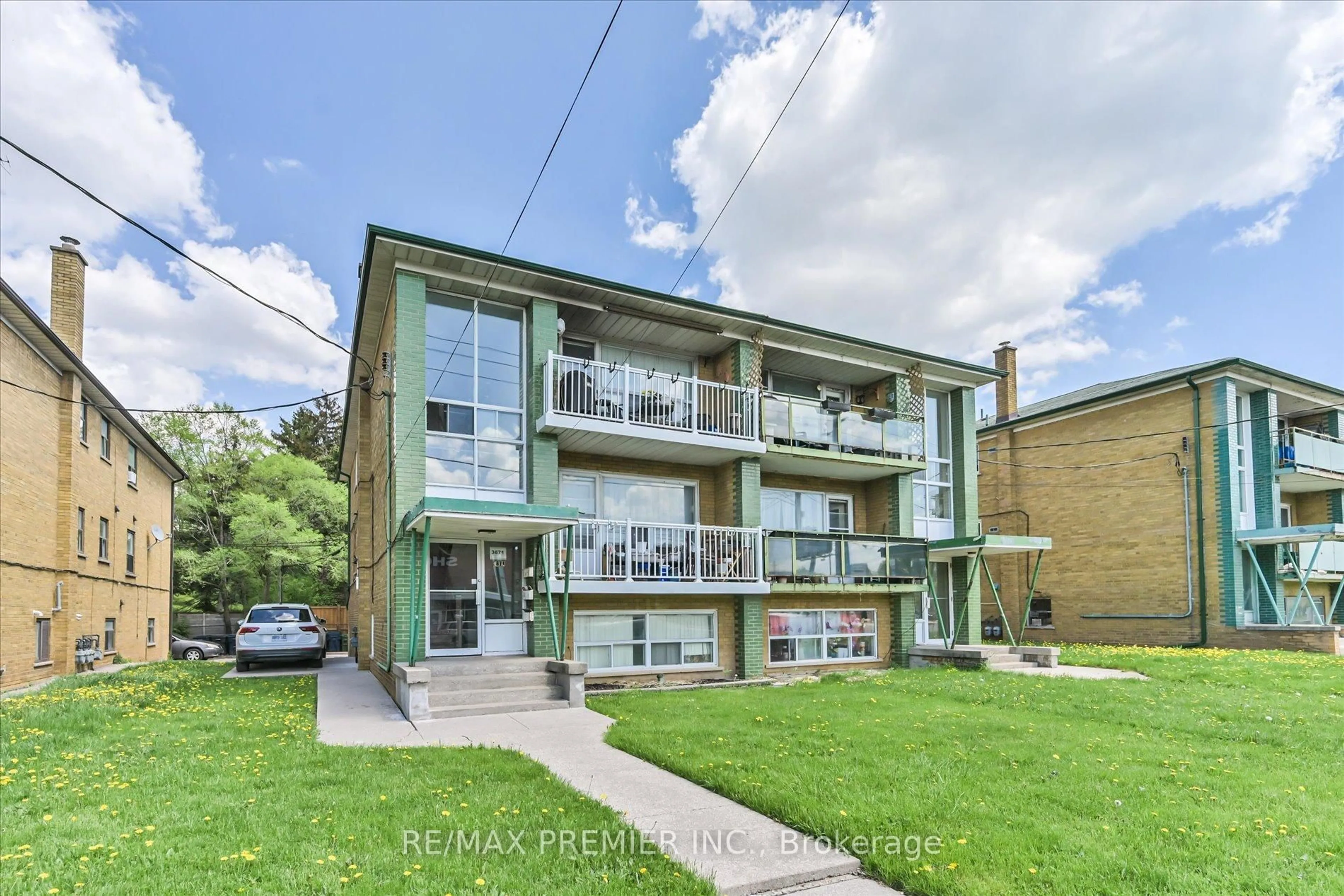 Home with brick exterior material, street for 3871 Bathurst St, Toronto Ontario M3H 3N4