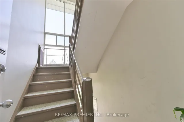 Additional image 9 of 3871 Bathurst St