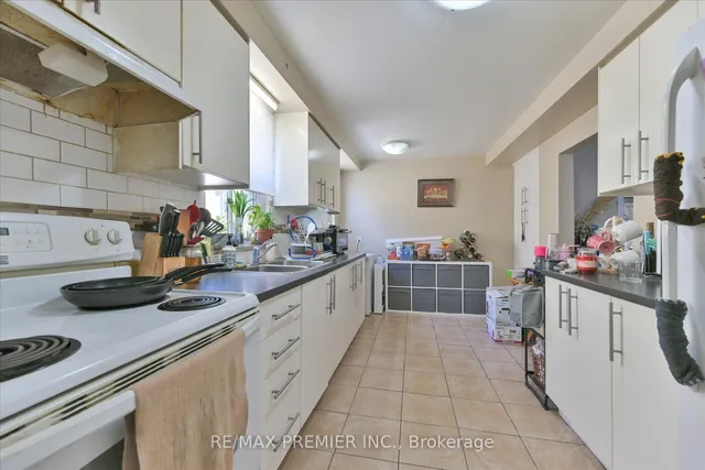 Additional image 8 of 3871 Bathurst St