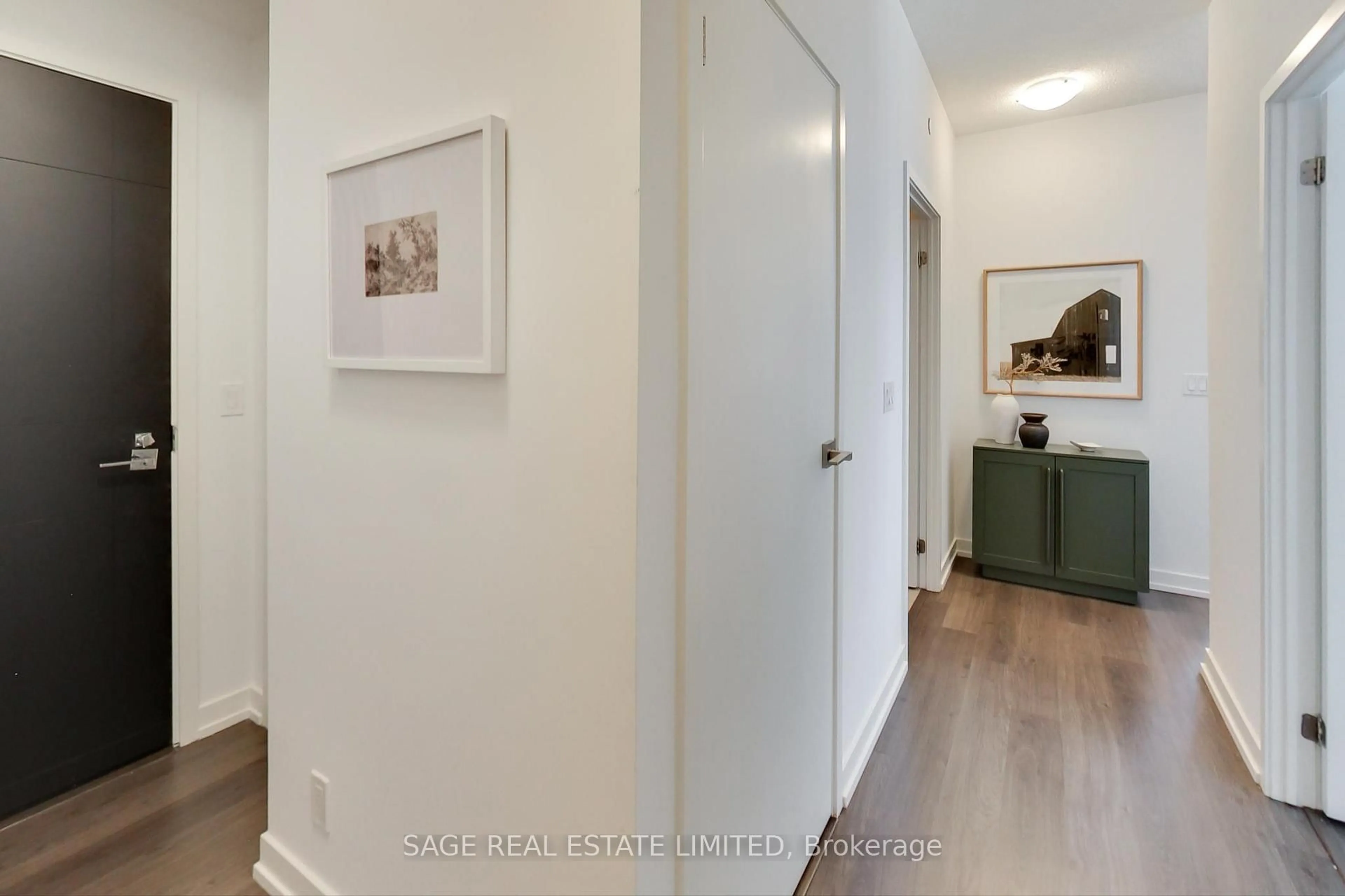Indoor entryway for 89 Dunfield Ave #2005, Toronto Ontario M4S 0A4