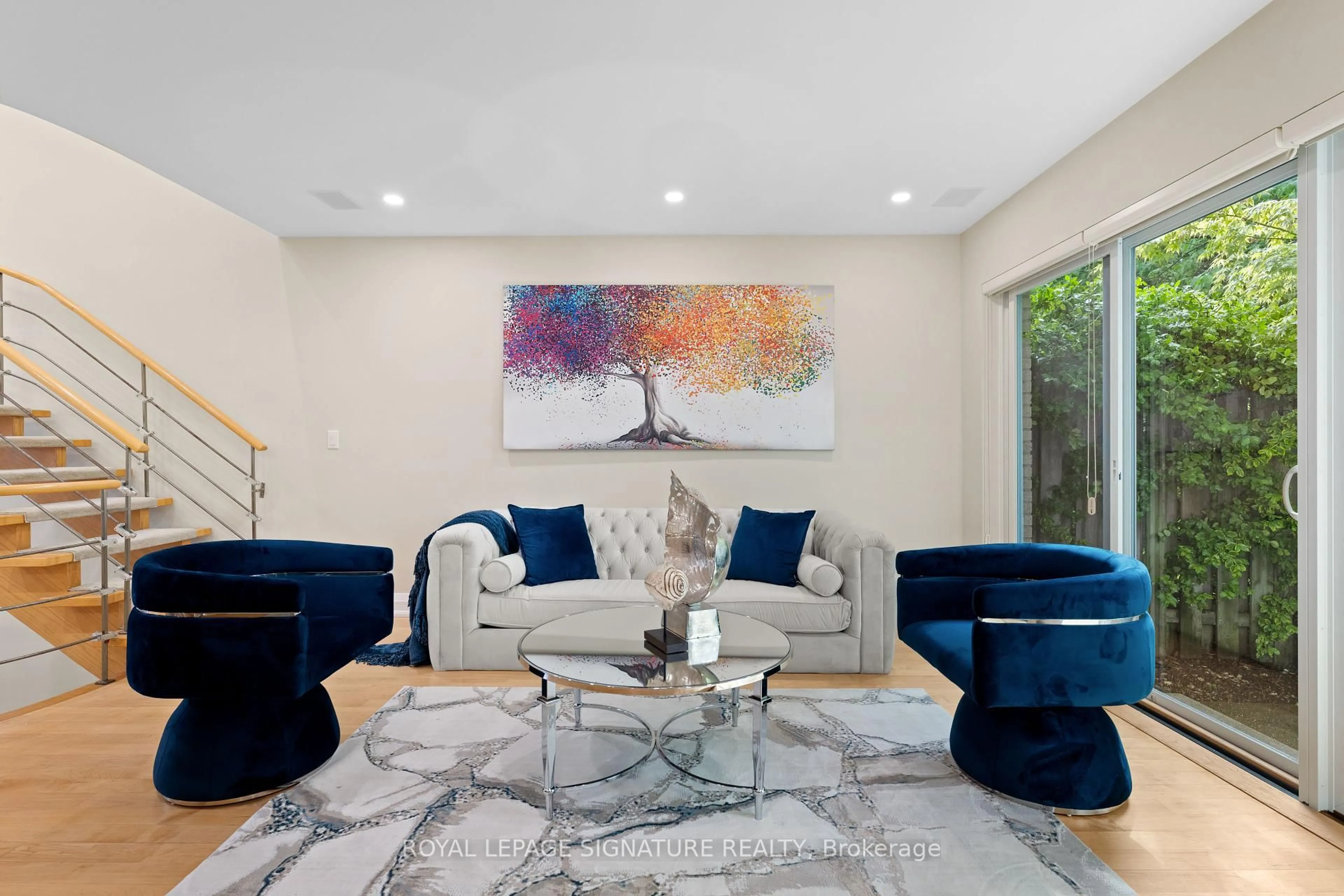 Living room with furniture, unknown for 96 Crimson Mill Way #153, Toronto Ontario M2L 1T6