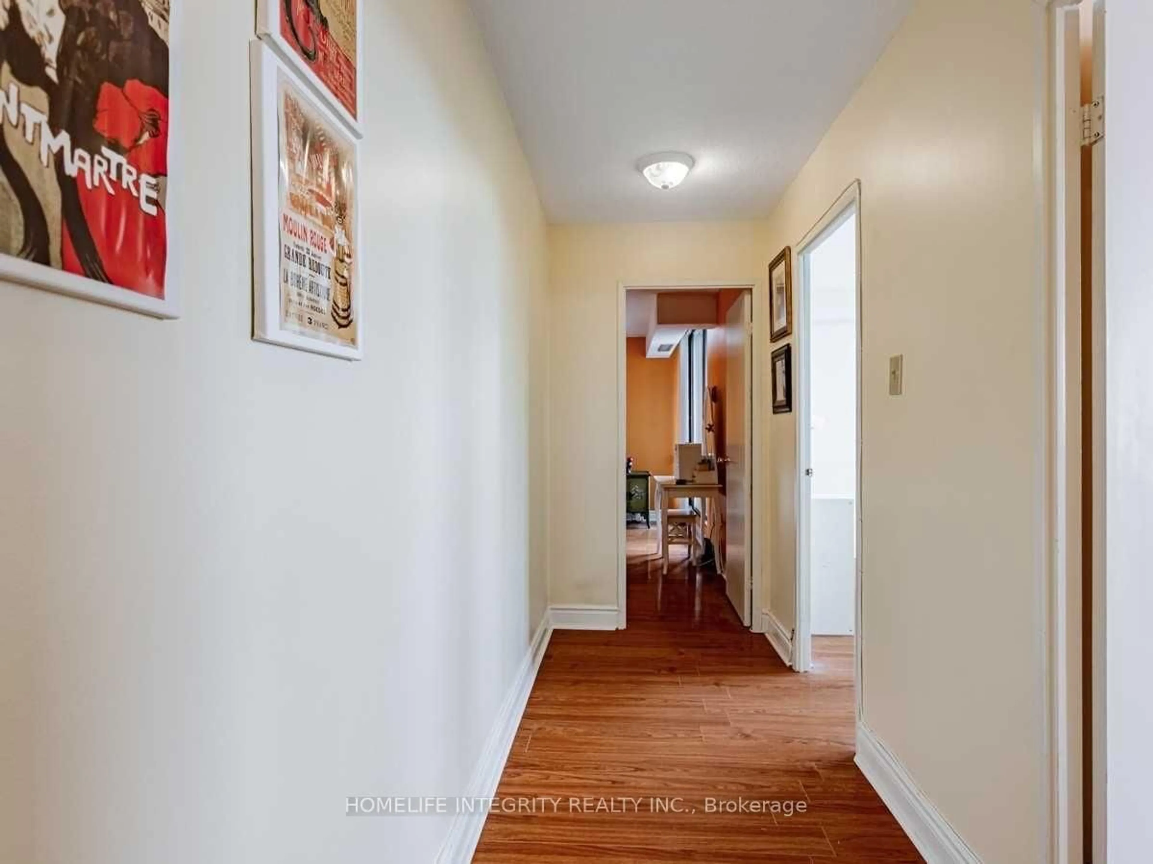 Indoor entryway for 150 Neptune Dr #904, Toronto Ontario M6A 2Y9