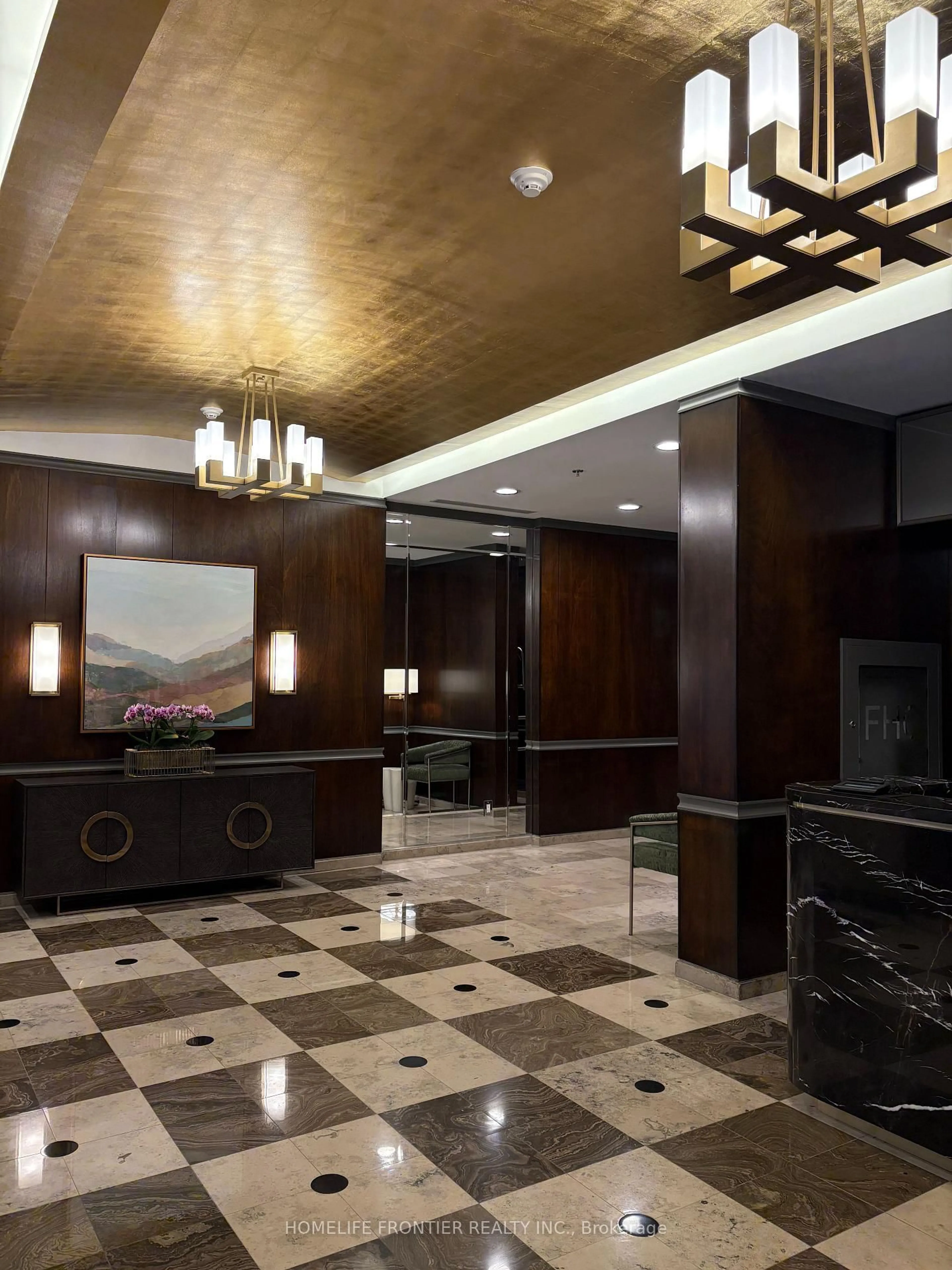 Lobby for 388 Bloor St #1107, Toronto Ontario M4W 3W9