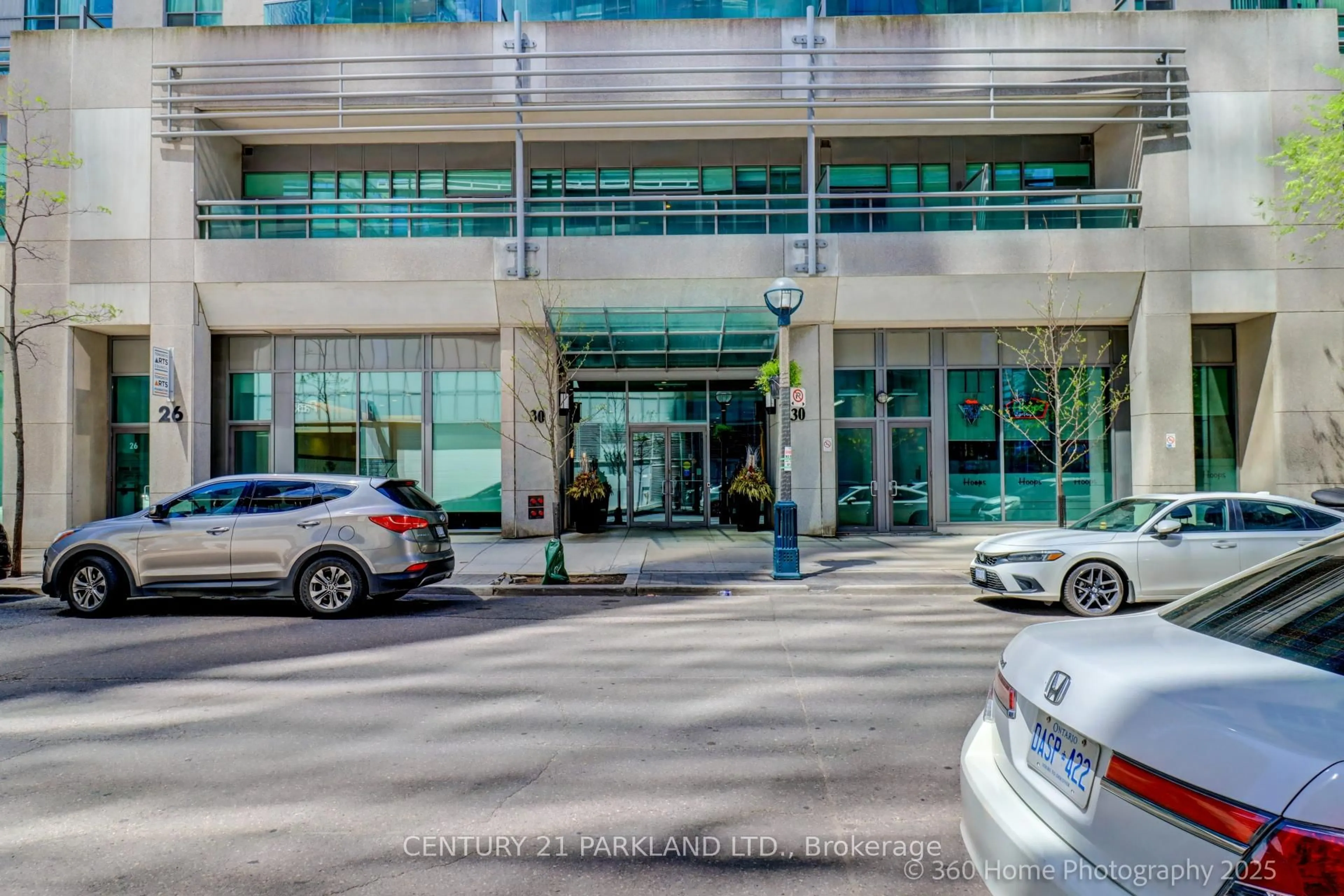 Indoor foyer for 30 Grand Trunk Cres #3311, Toronto Ontario M5J 3A3